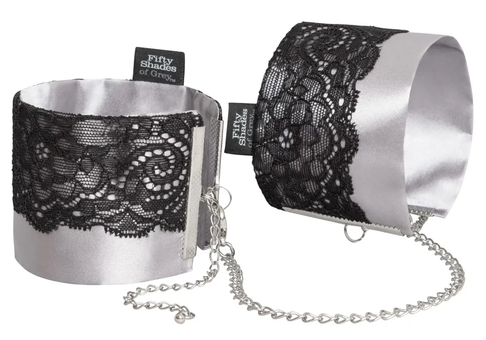 Handfessel „Play Nice Satin & Lace Wrist Cuffs“, verstellbar Handfessel „Play Nice Satin & Lace Wrist Cuffs“, verstellbar