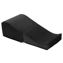 Liebeskissen „Flip Ramp“ mit abnehmbarem Bezug Liebeskissen „Flip Ramp“ mit abnehmbarem Bezug