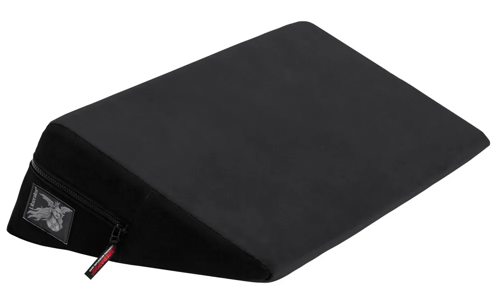 Liebeskissen „Wedge“ in ergonomischer Keilform Liebeskissen „Wedge“ in ergonomischer Keilform