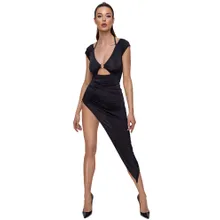 Kleid mit asymmetrischem Saum, individuell raffbar Kleid mit asymmetrischem Saum, individuell raffbar