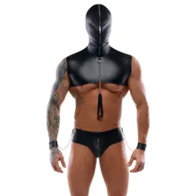 Top plus String inklusive 2 Handfesseln und Leine – alles abnehmbar Top plus String inklusive 2 Handfesseln und Leine – alles abnehmbar