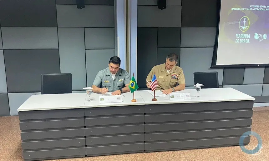 Marinhas do Brasil e dos Estados Unidos discutem estratégias de defesa no Atlântico Sul Marinhas do Brasil e dos Estados Unidos discutem estratégias de defesa no Atlântico Sul