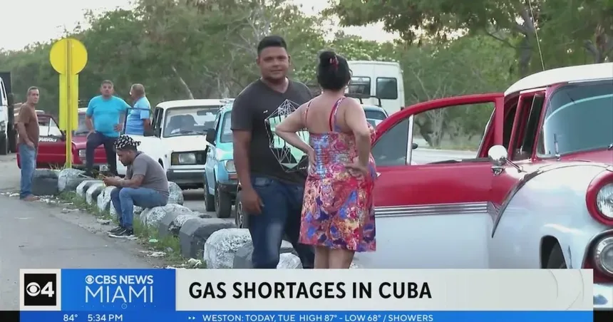 A crise do combustível em Cuba: racionamento, aplicativos e desespero nas ruas A crise do combustível em Cuba: racionamento, aplicativos e desespero nas ruas