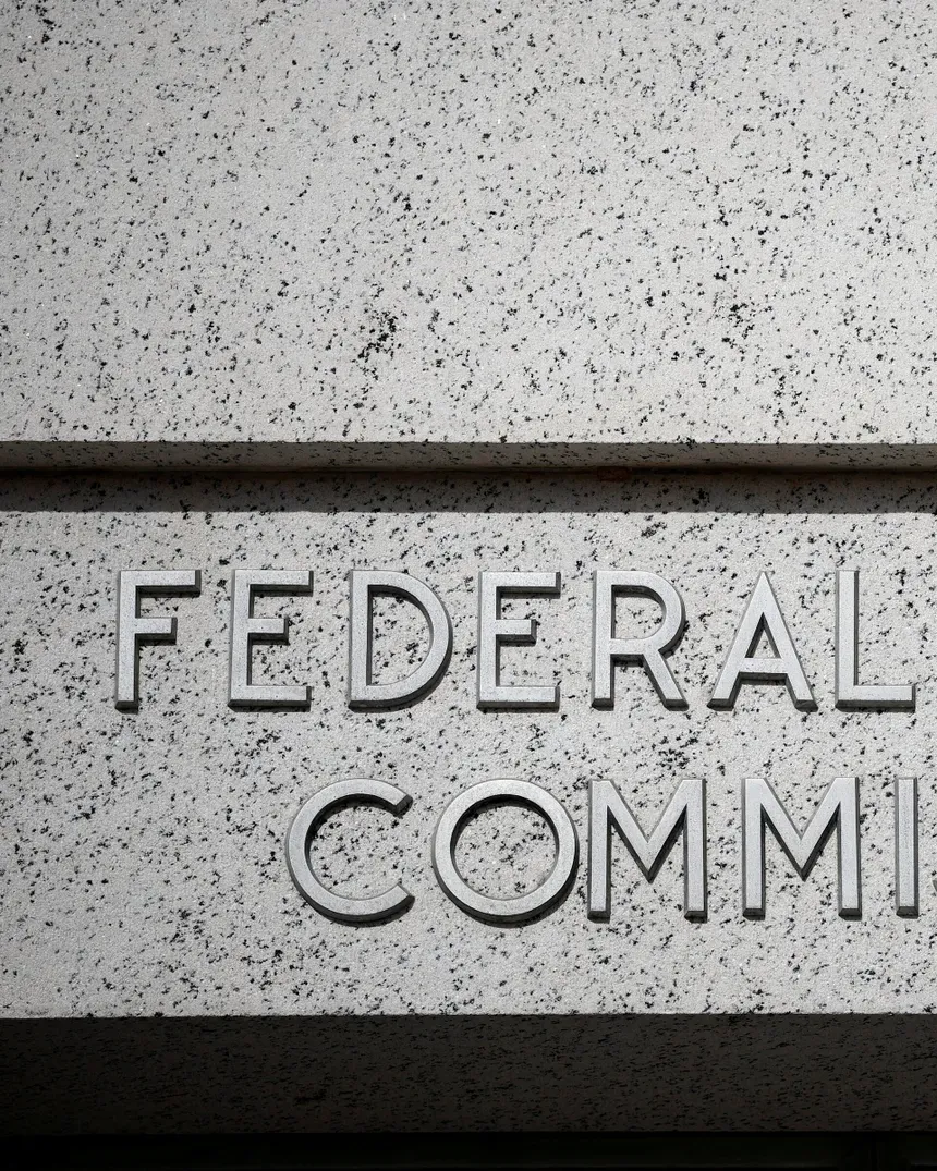 FTC multa Cox Media Group por mentir sobre espionagem em celulares FTC multa Cox Media Group por mentir sobre espionagem em celulares