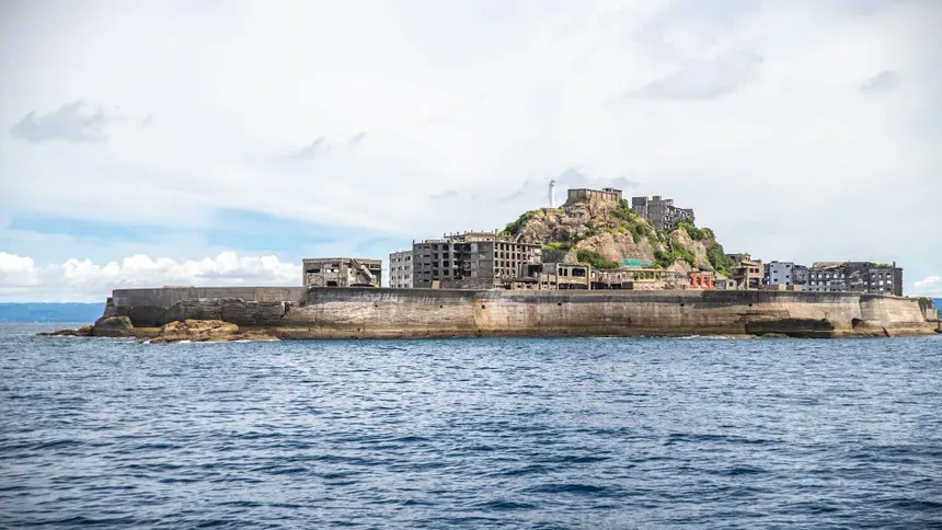 Ilha Hashima – Japão: Mistério e Abandono na Ilha do Carvão Japonesa! Ilha Hashima – Japão: Mistério e Abandono na Ilha do Carvão Japonesa!