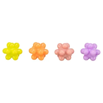 TRIXIE NOPPEN BALLEN RUBBER ASSORTI 3,5X3,5X3,5 CM 4 ST TRIXIE NOPPEN BALLEN RUBBER ASSORTI 3,5X3,5X3,5 CM 4 ST