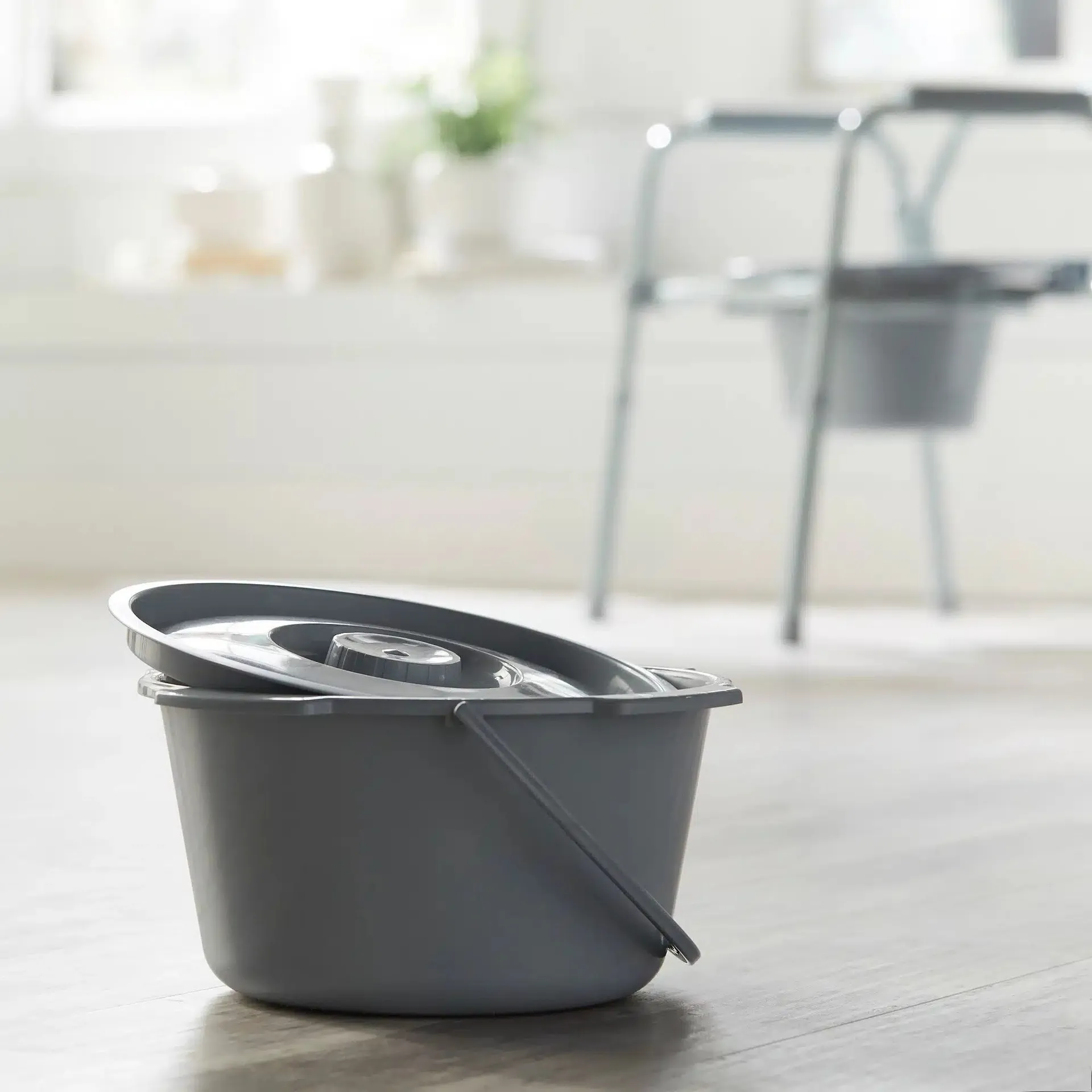 McKesson Commode Bucket With Metal Handle And Cover 7.5 Quart, Gray - Image 5