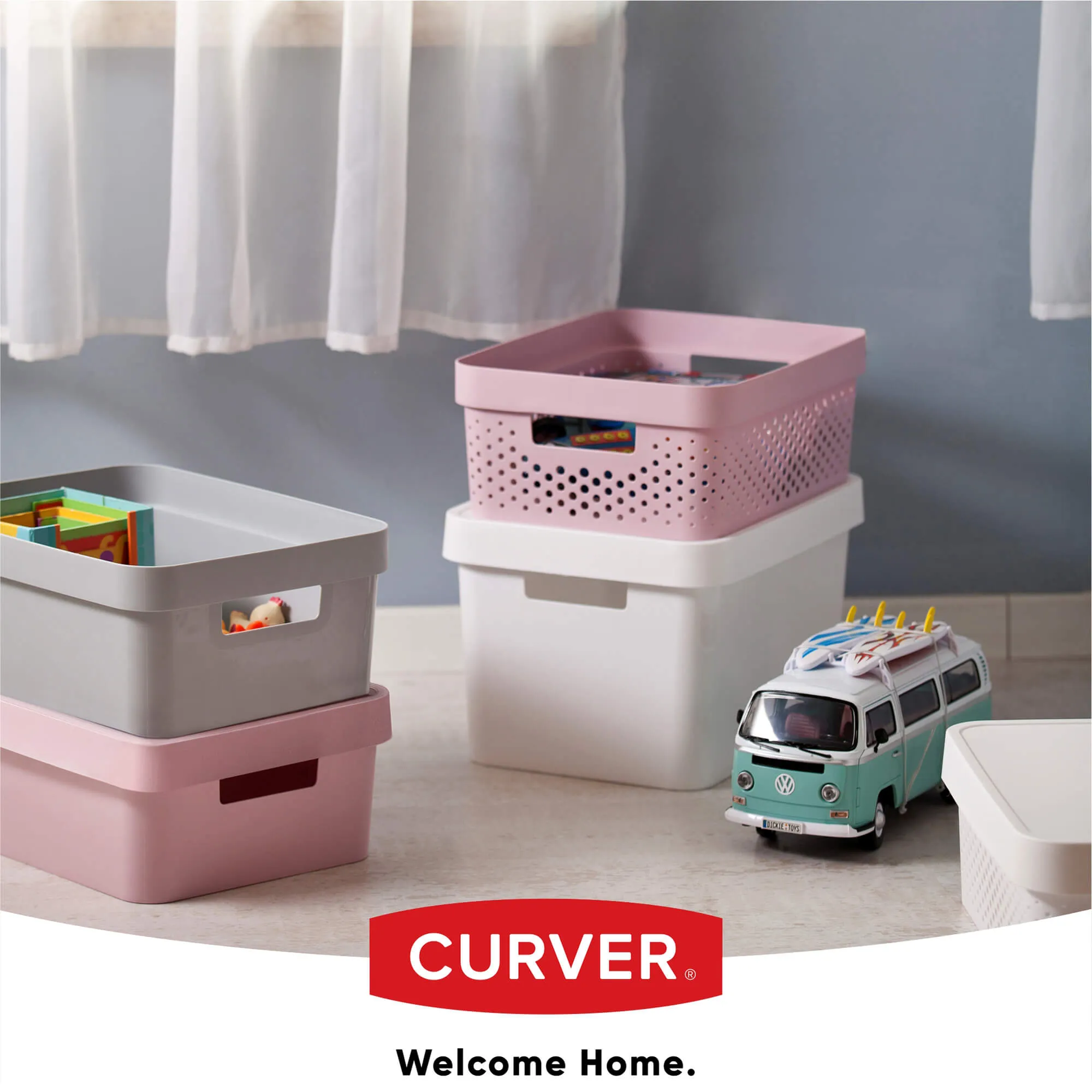 Curver Infinity 45 litrų konteineris su dangčiu, baltas