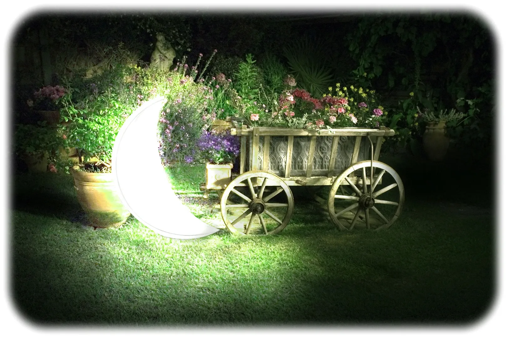 Plaukiojanti pripučiama baseino lempa „Moon LED“, 135 x 89 x 43 cm, INTEX 68693 - nuotrauka 1