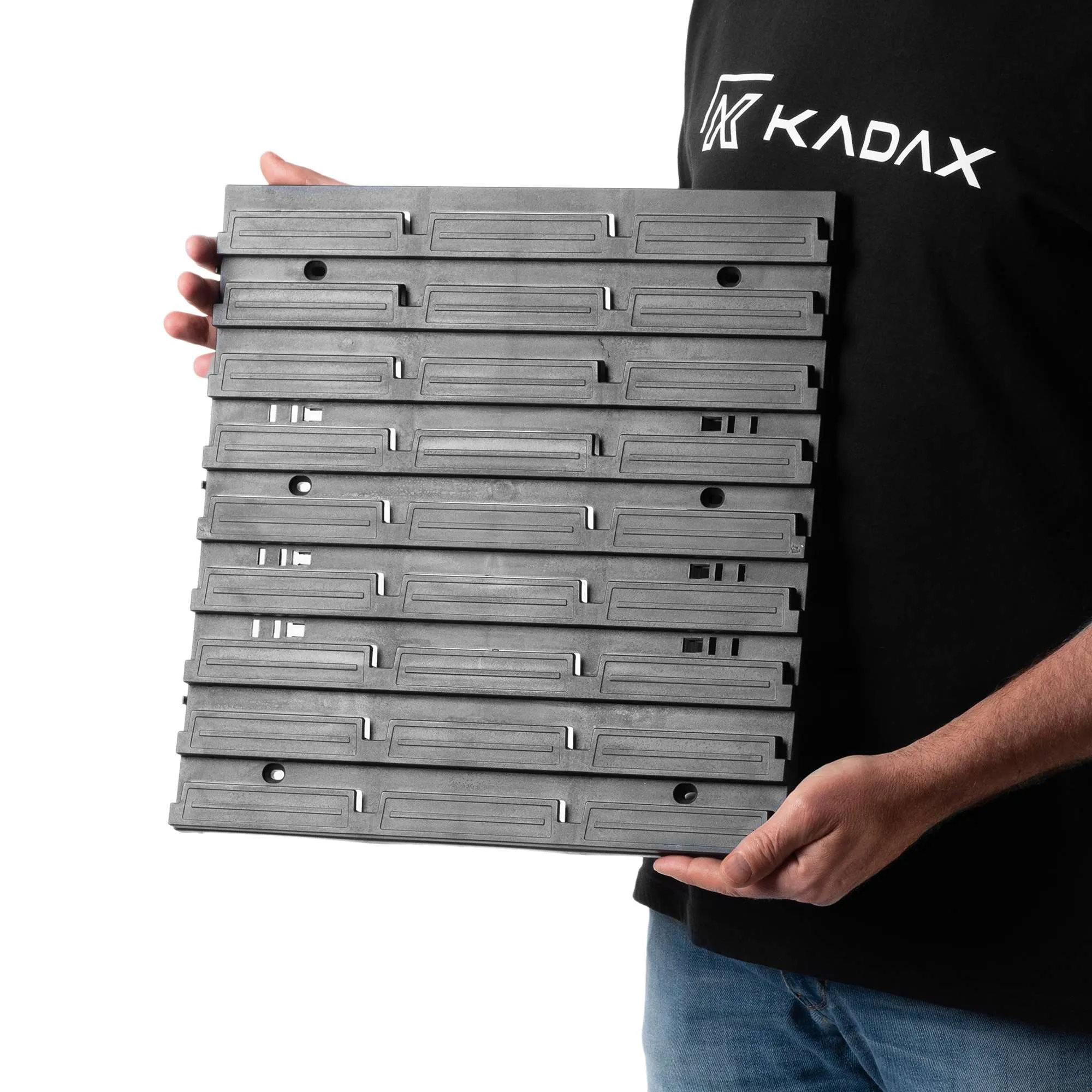 Tubize perforuota lenta 78x39cm juoda