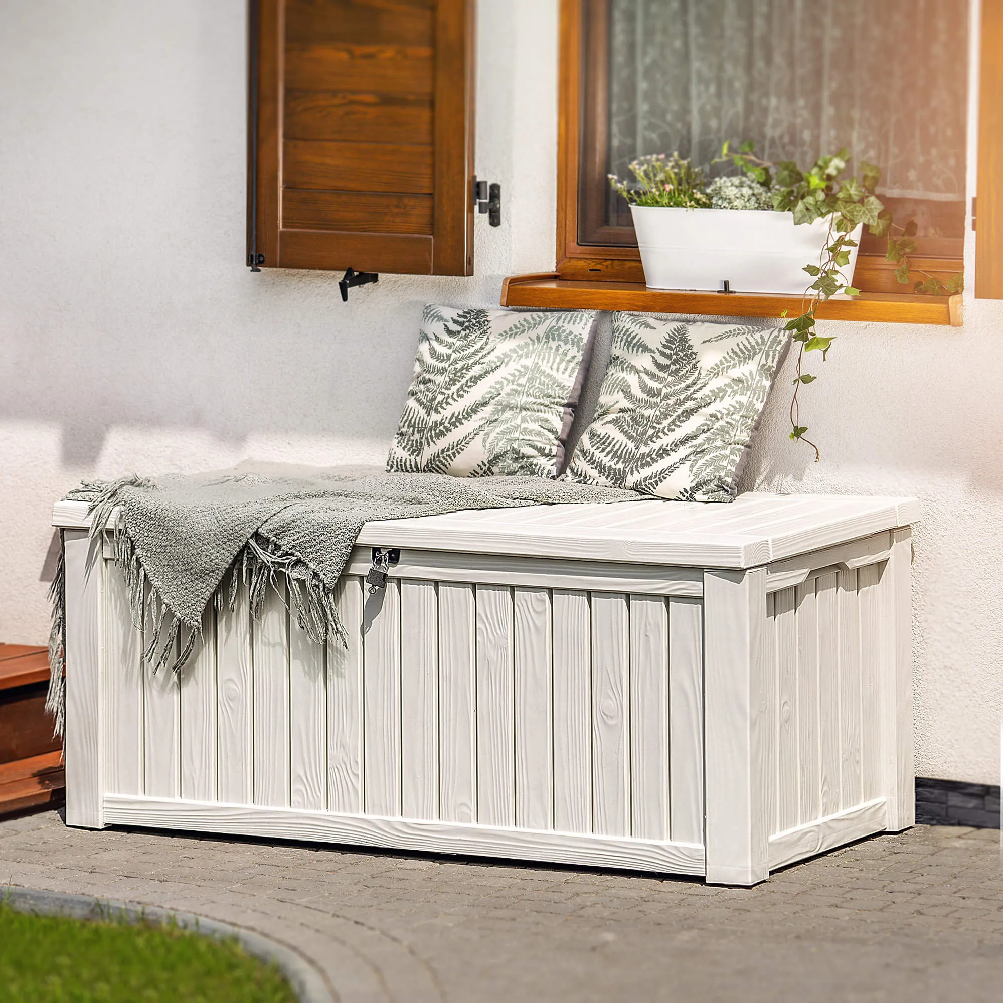 Keter Rockwood laikymo dėžė 570 l, kreminė