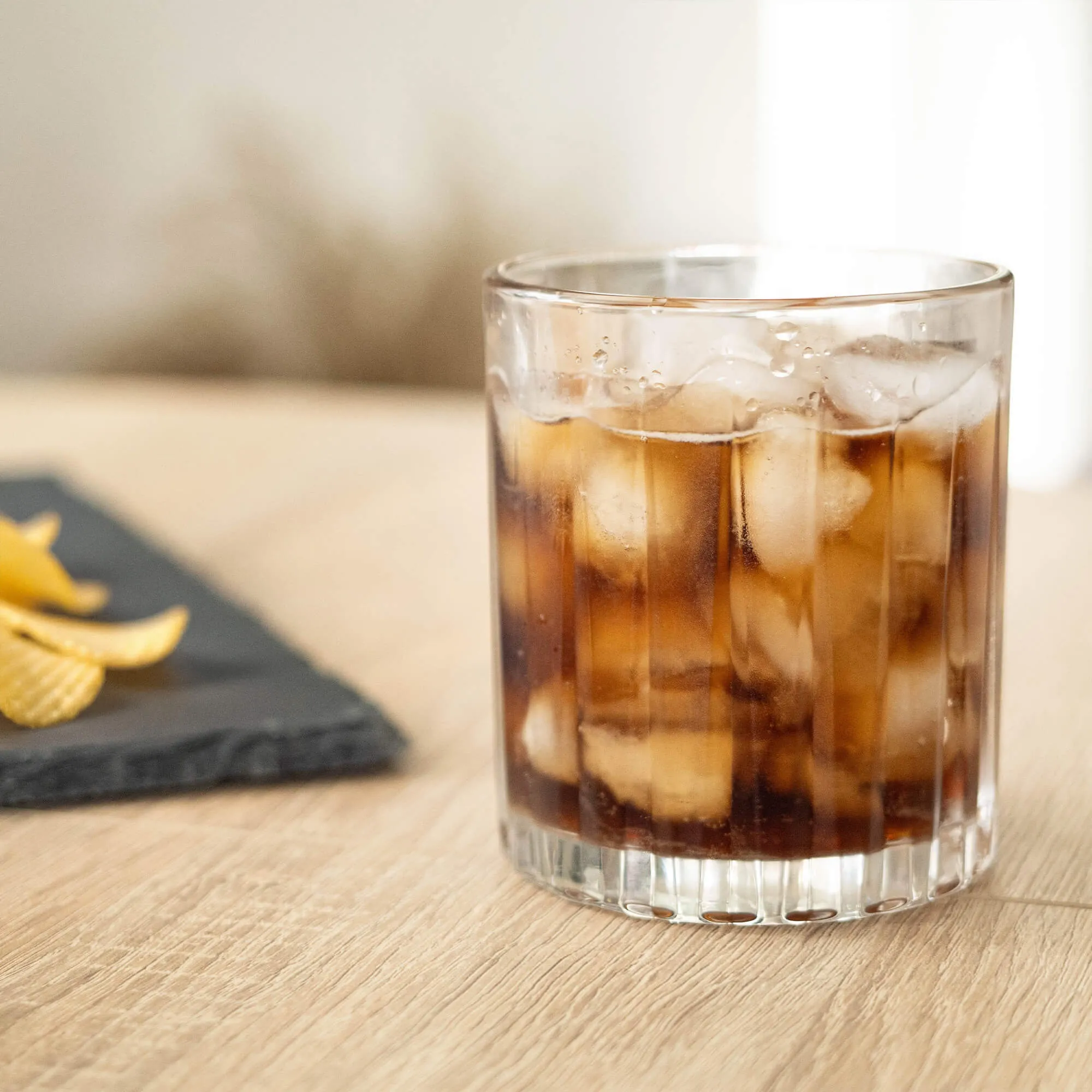 Auverse viskio ir kokteilių stiklinės 330 ml 2 vnt.