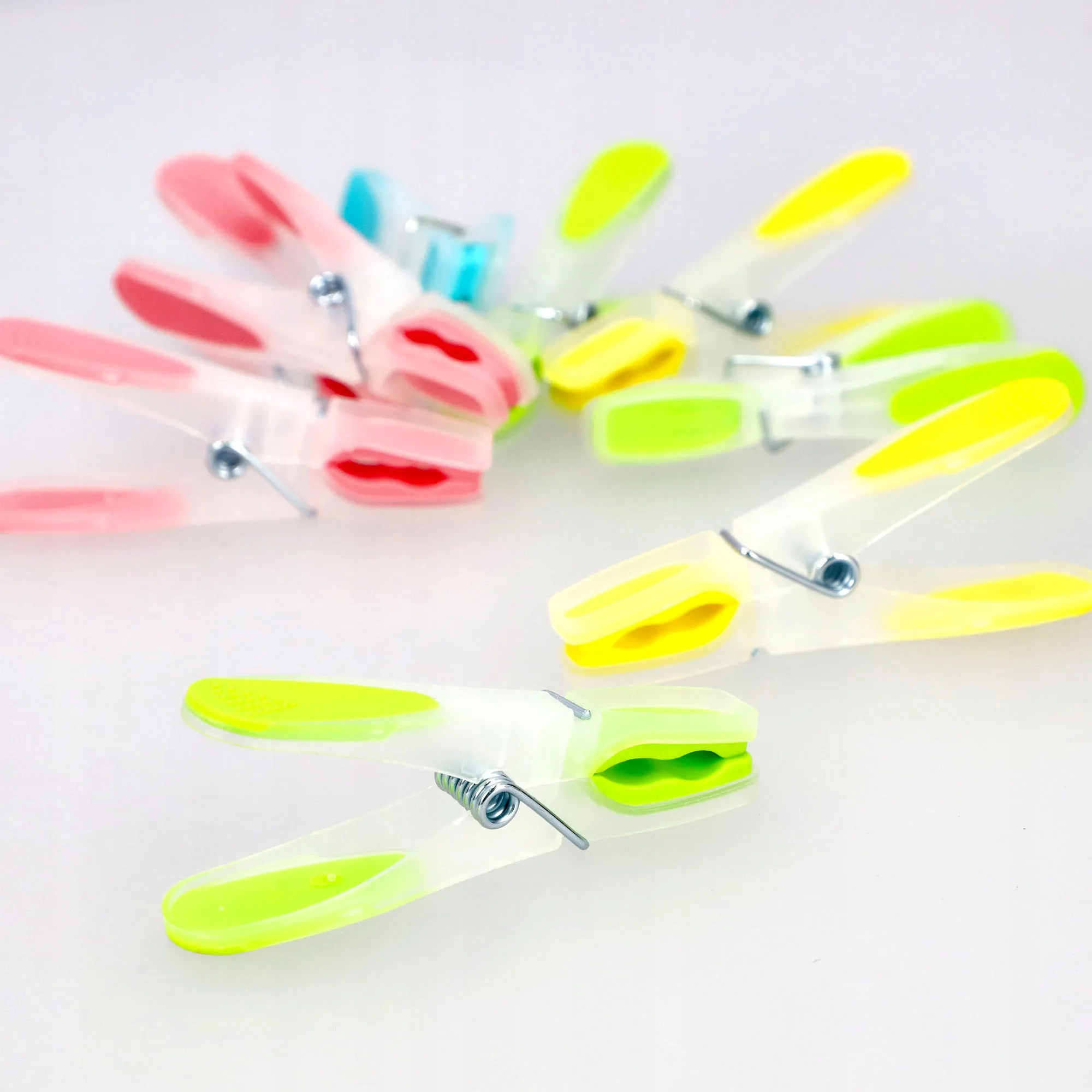 „Ravi Extra“ plastikiniai skalbinių segtukai, 4 spalvos, 10 vnt.