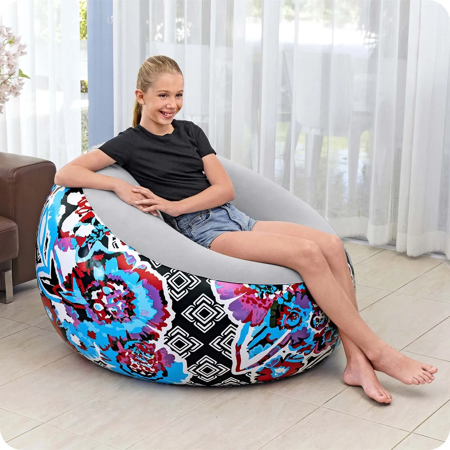 „Bestway 75111“ pripučiama kėdė su grafiti elementais - nuotrauka 1