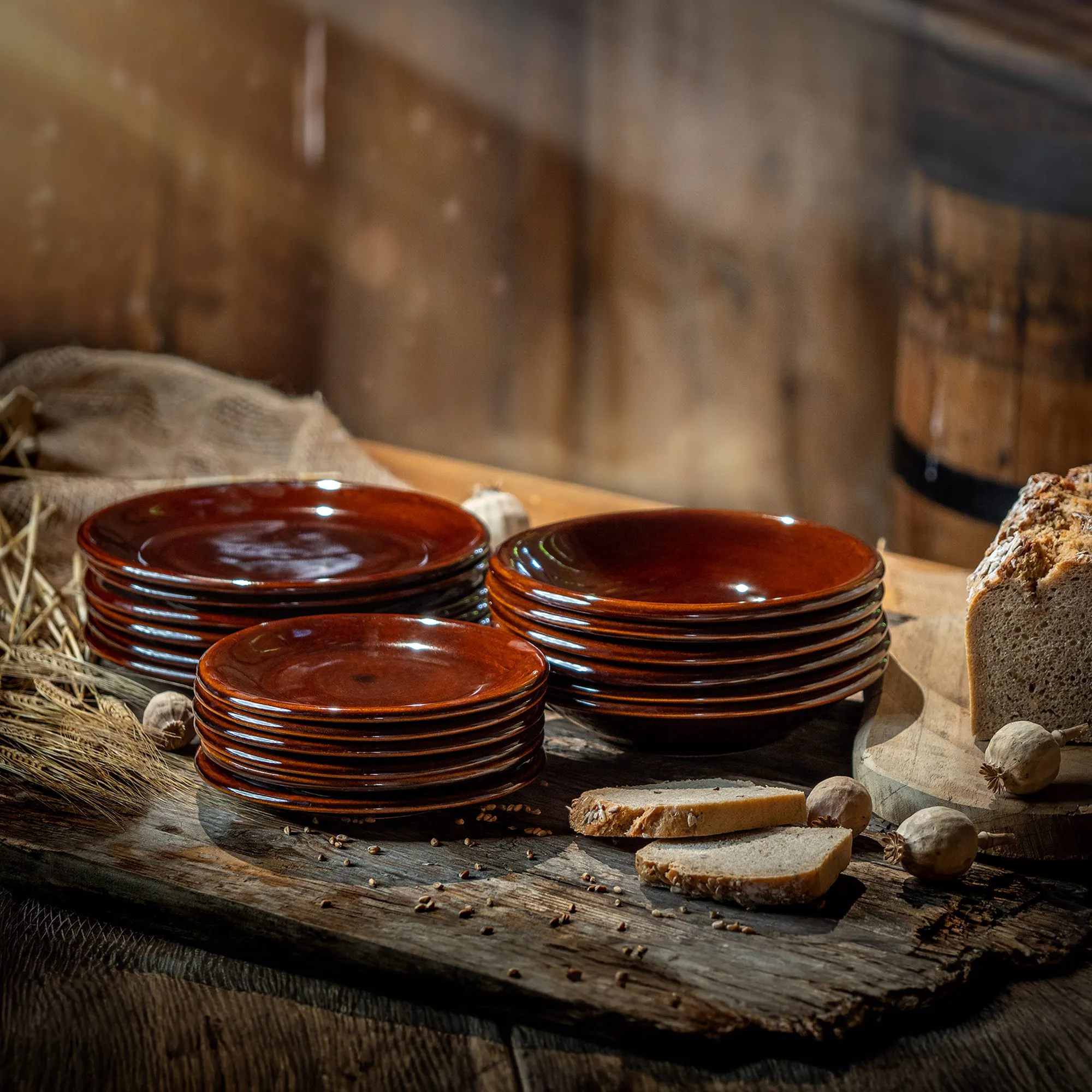 Olympia gilios akmens masės lėkštės 23 cm, 4 vnt.