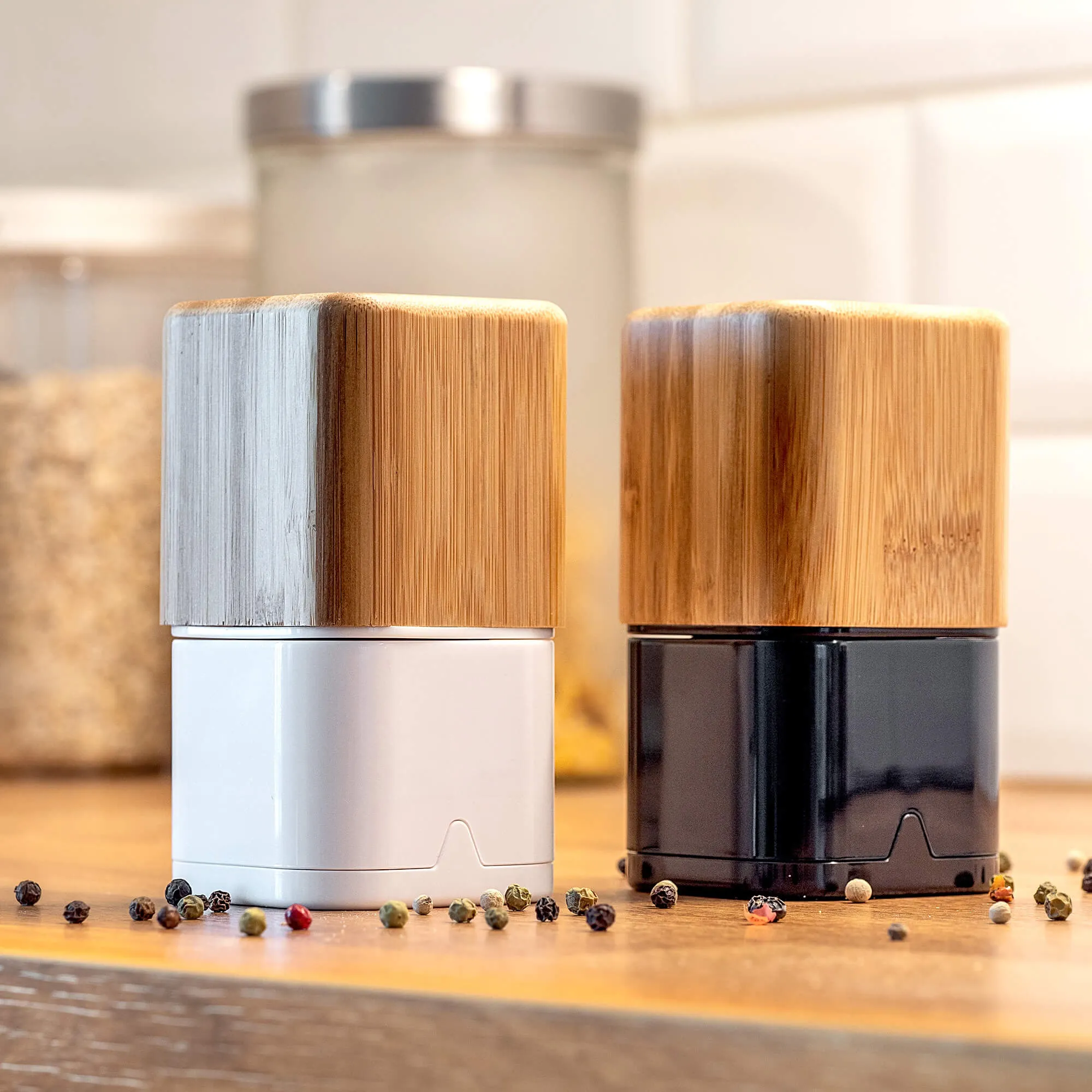 Pipirų ir druskos malūnėliai 11 x 6 cm 2 vnt.