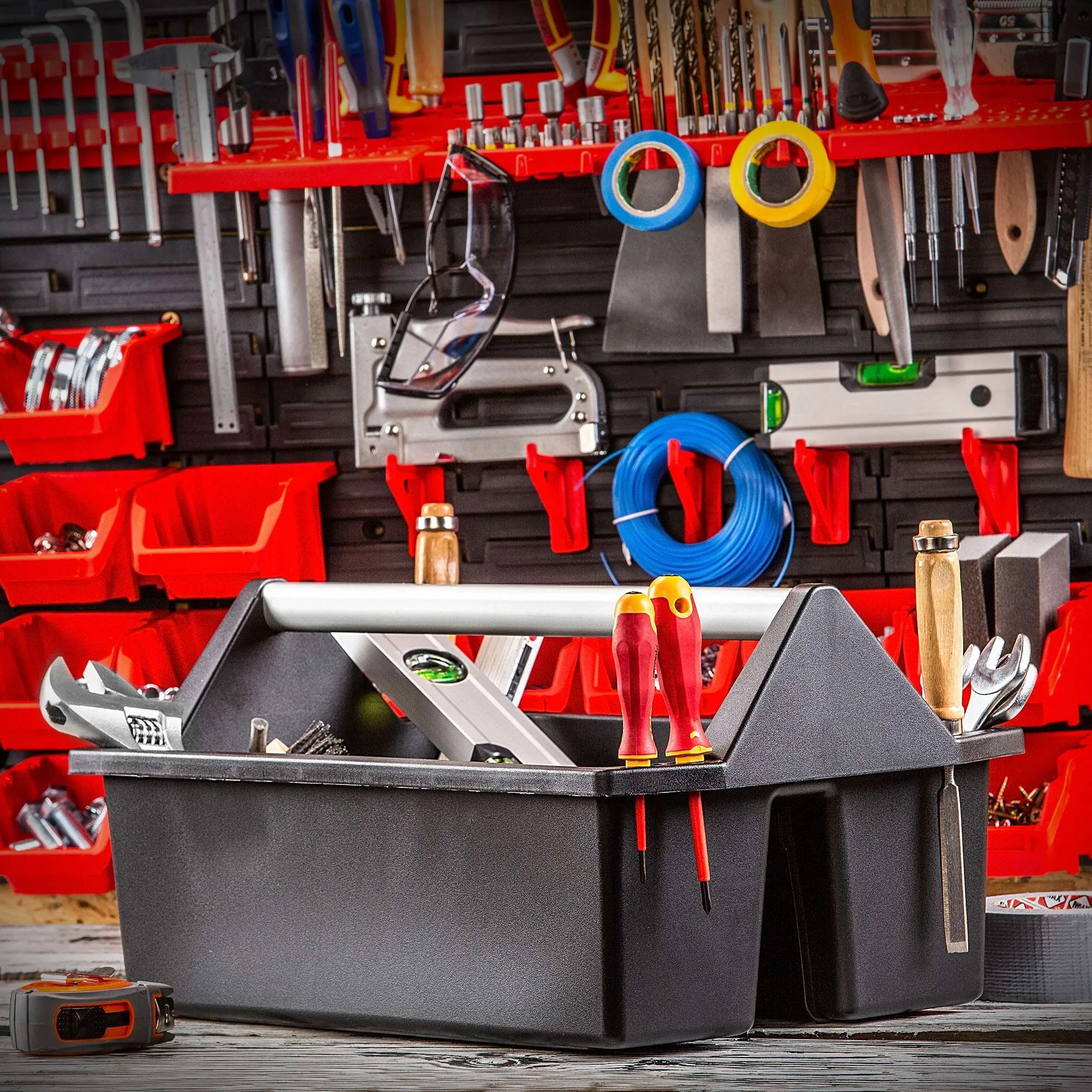 „Halden“ dirbtuvių laikiklis, 50 x 30 cm, juodas