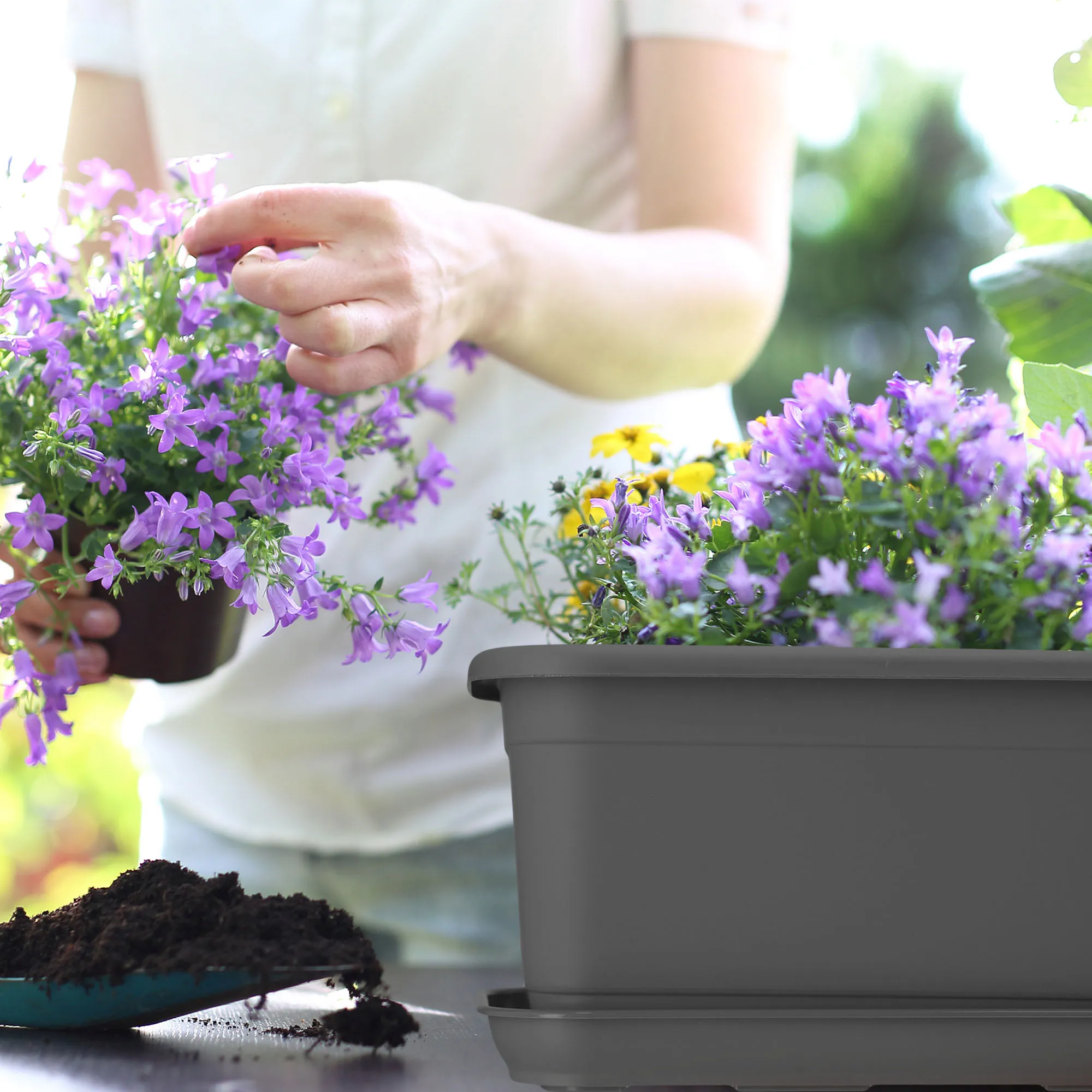 „Evron“ balkono dėžė su pagrindu ir rankenomis