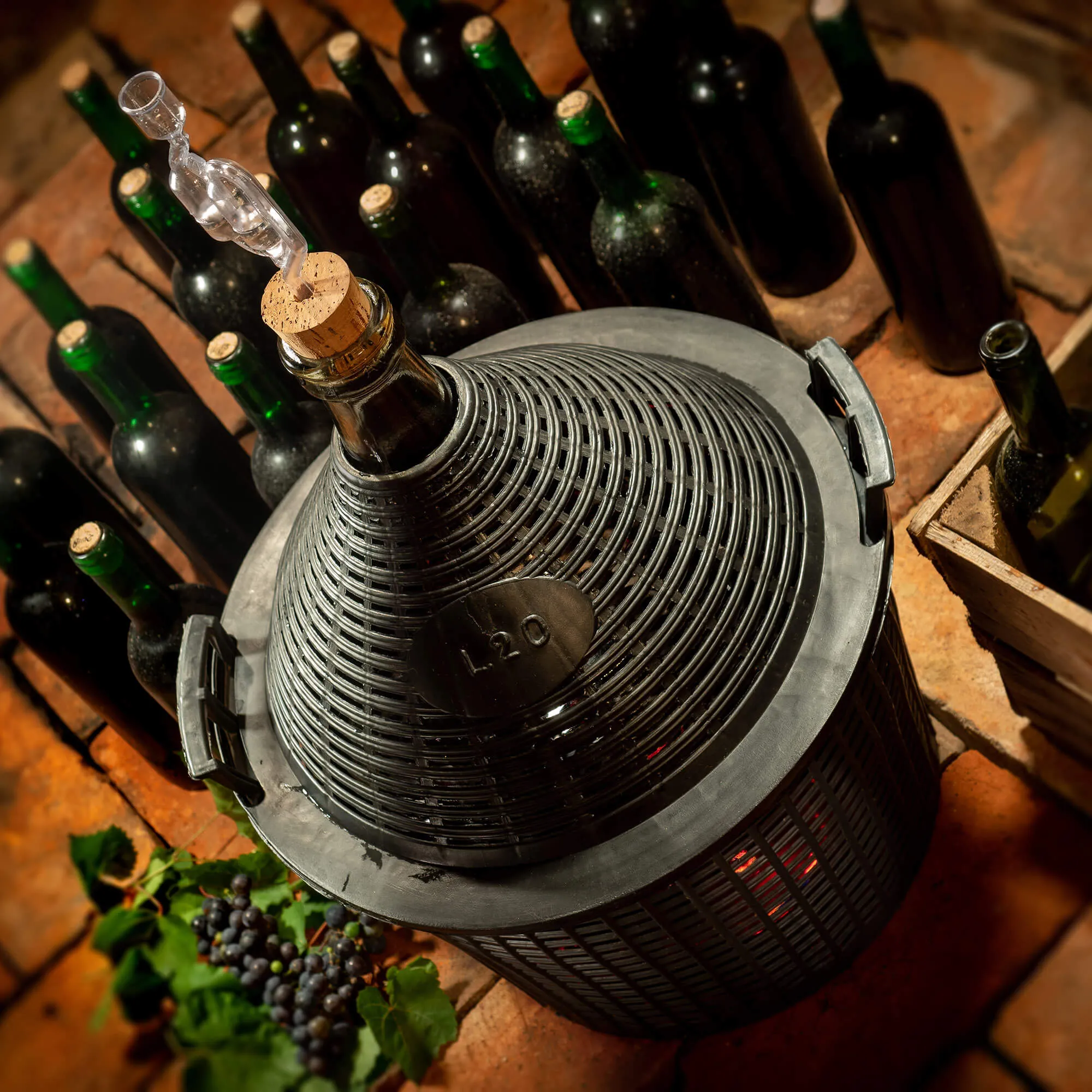 Alatri vyno butelis su siaura skylute, 5 l