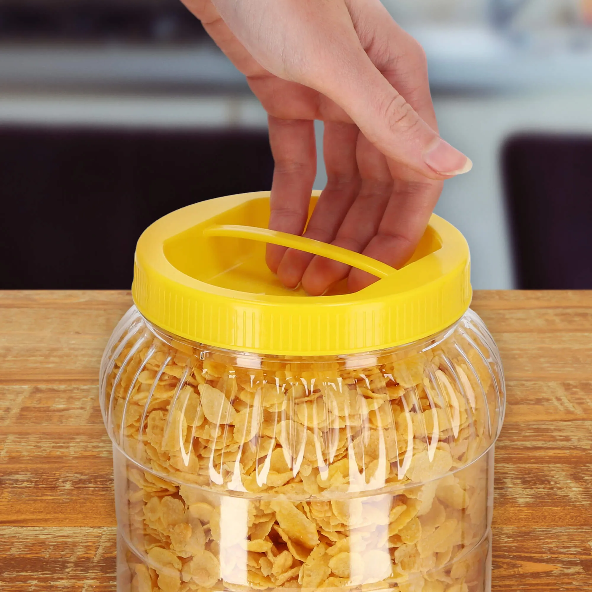 Plastikinis indas su dangteliu, 3 l, geltonas