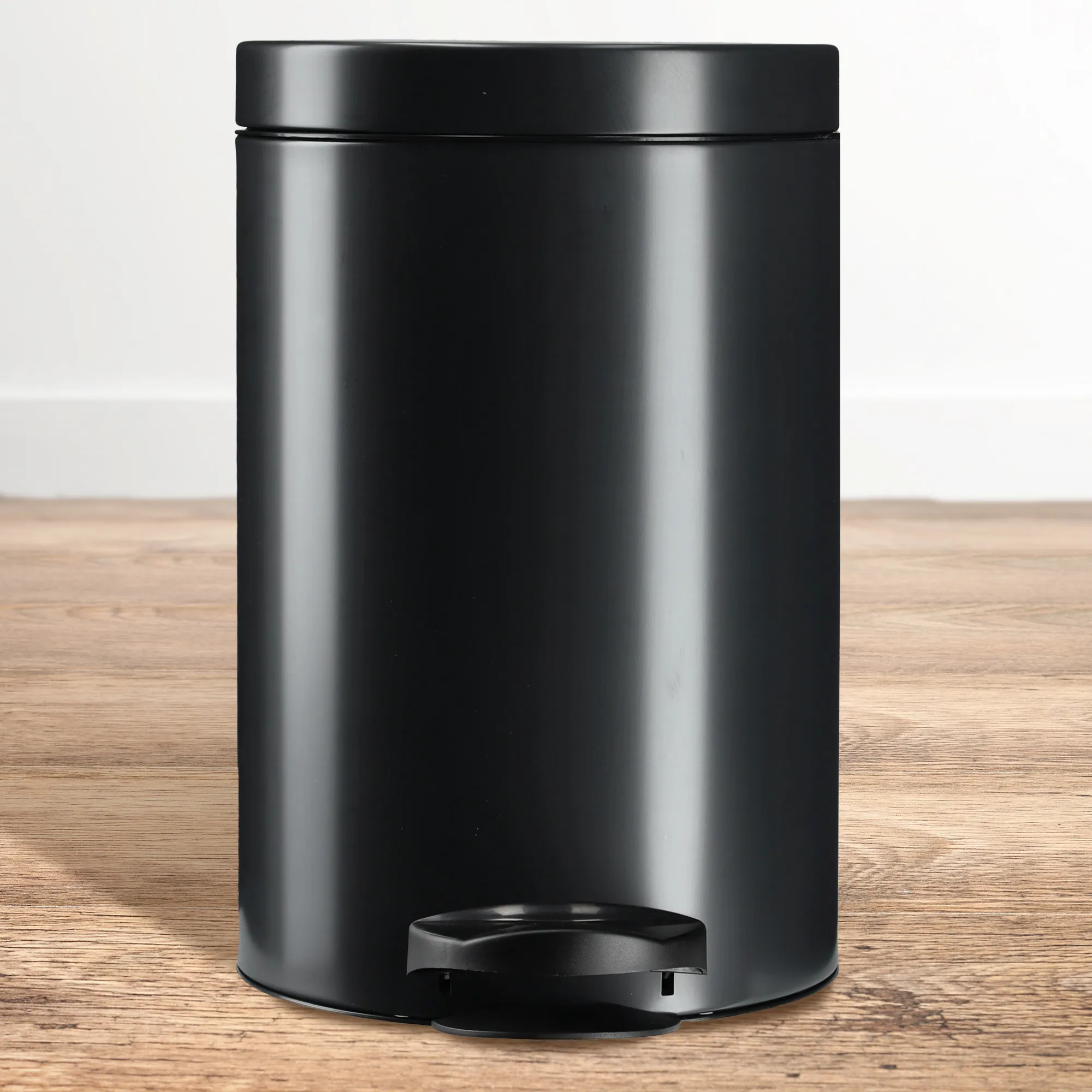 „Melfi“ 14 l plieninė šiukšliadėžė, juoda