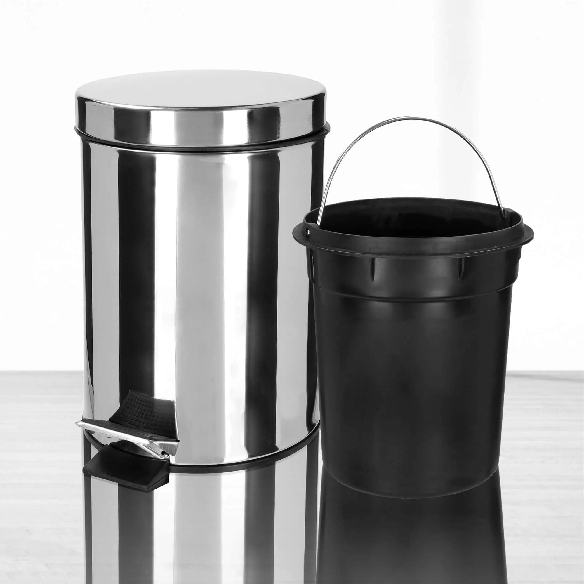 Plieninė šiukšliadėžė su pedalo atidarymu, 5 l