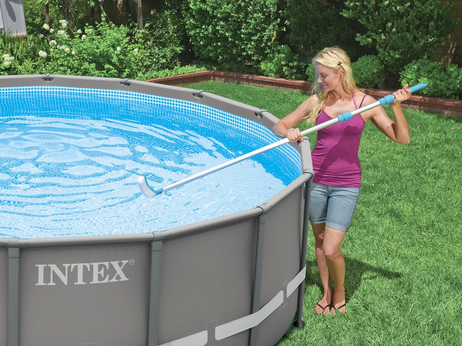 INTEX 29053 baseino dugno ir sienų valymo šepetys - nuotrauka 1