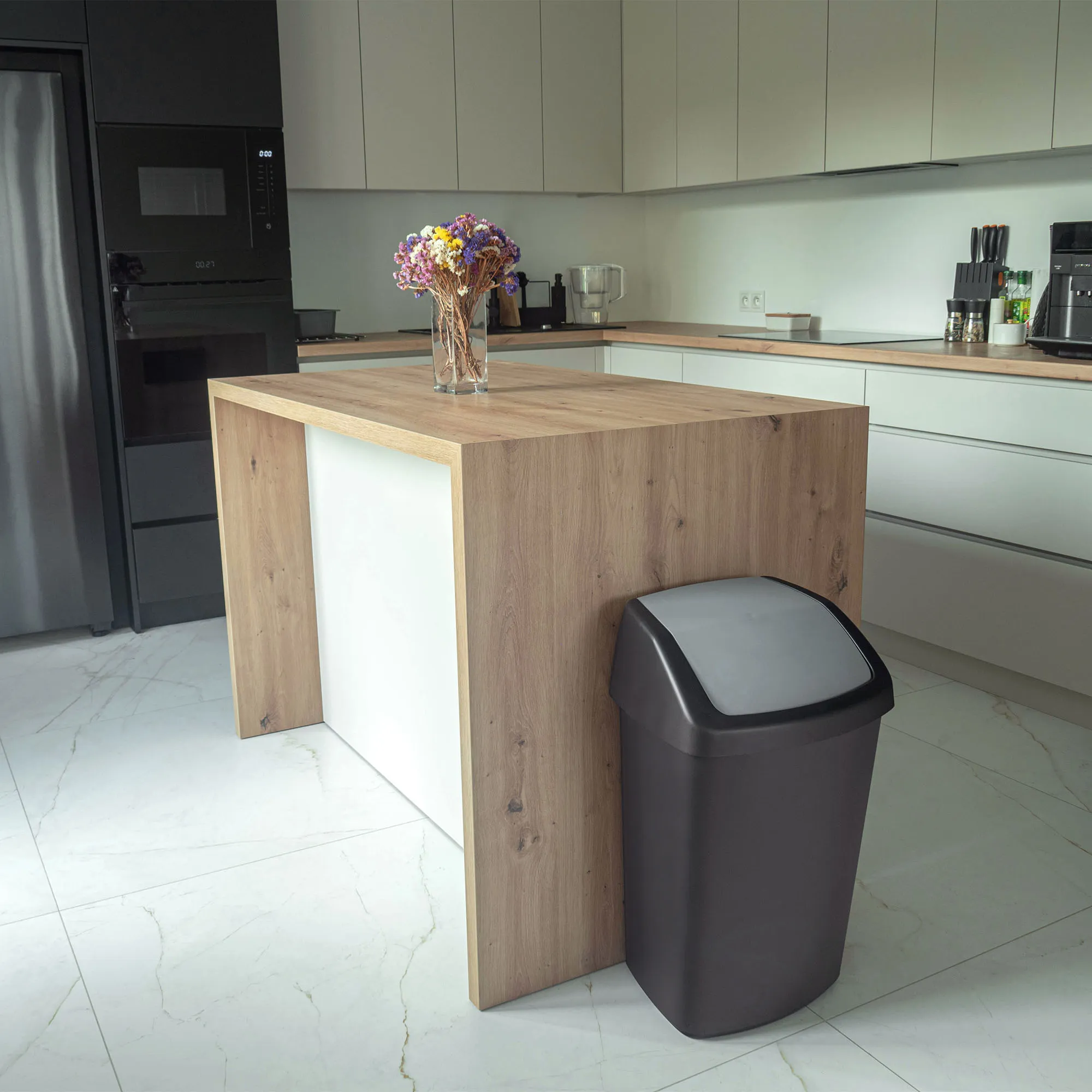 Curver šiukšliadėžė su atlenkiamu viršumi, juoda, 50 l