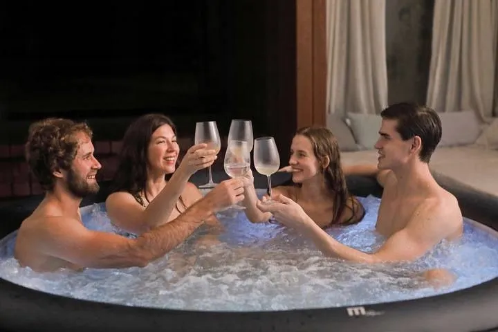 Pripučiama sodo SPA vonia MSpa AURORA 6 asmenims