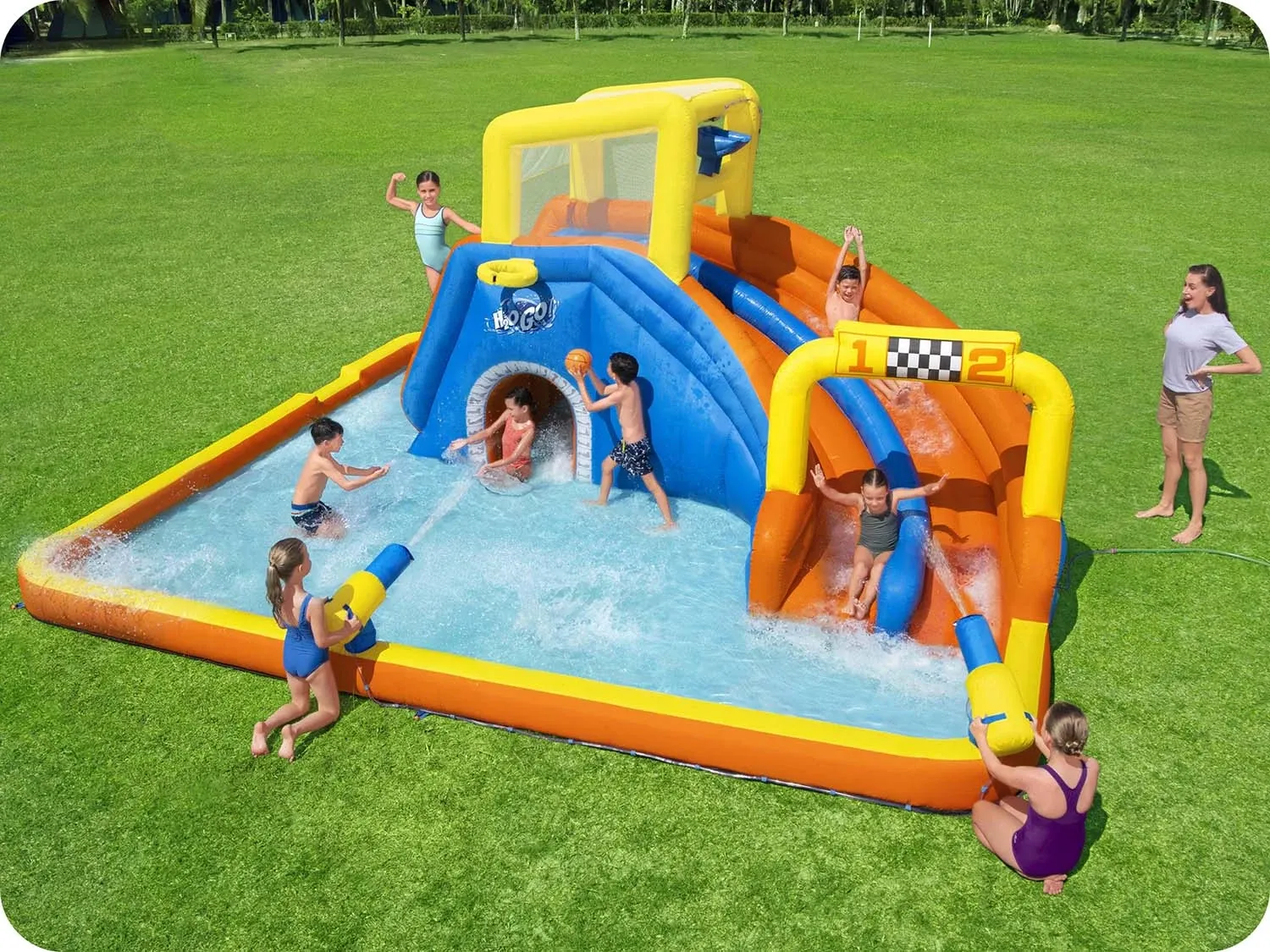 Pripučiama žaidimų aikštelė „Mega Park“, 551 x 502 x 265 cm, „Bestway 53377“. - nuotrauka 1