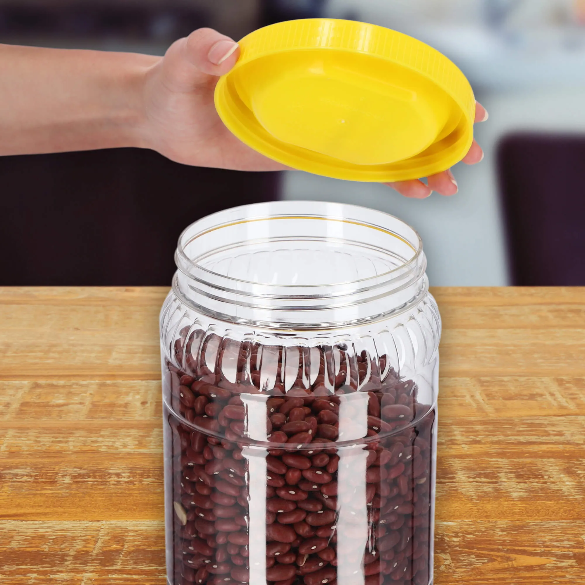 2 litrų geltono plastiko indas