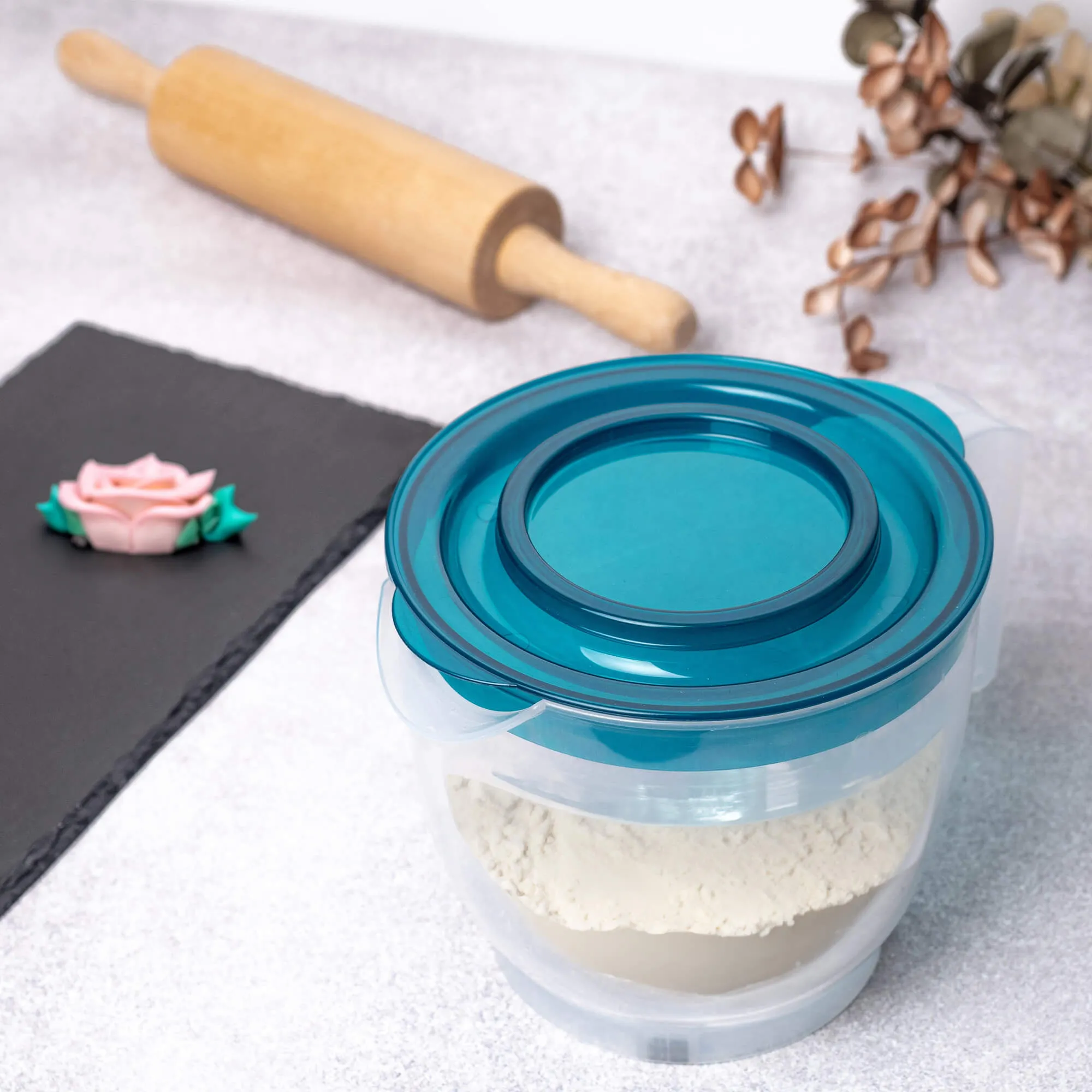 Rero maišymo ąsotis su matavimo puodeliu ir dangteliu, 2 l, turkio spalvos