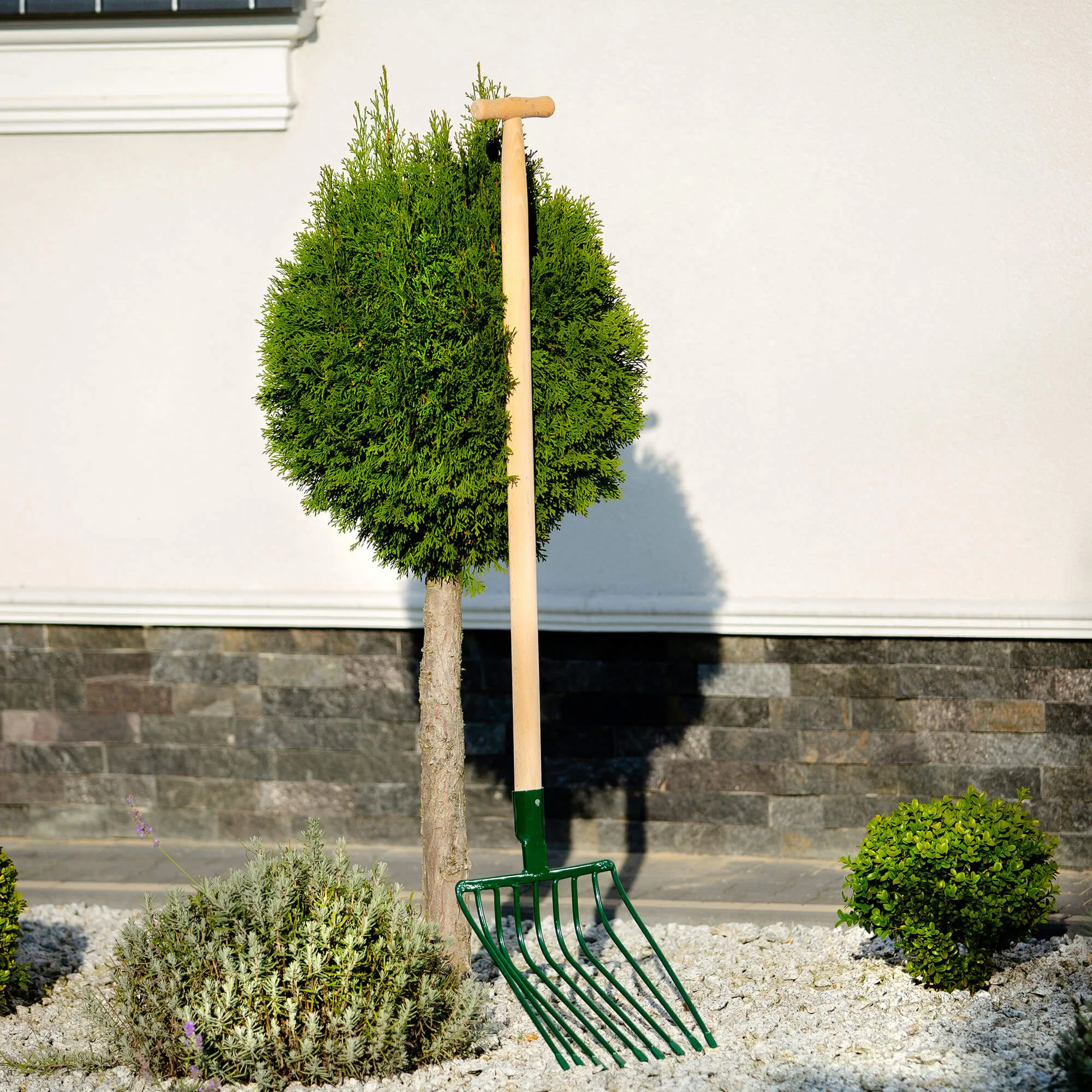 Vialle 9 dantų metalinė šakutė 131 cm, žalia