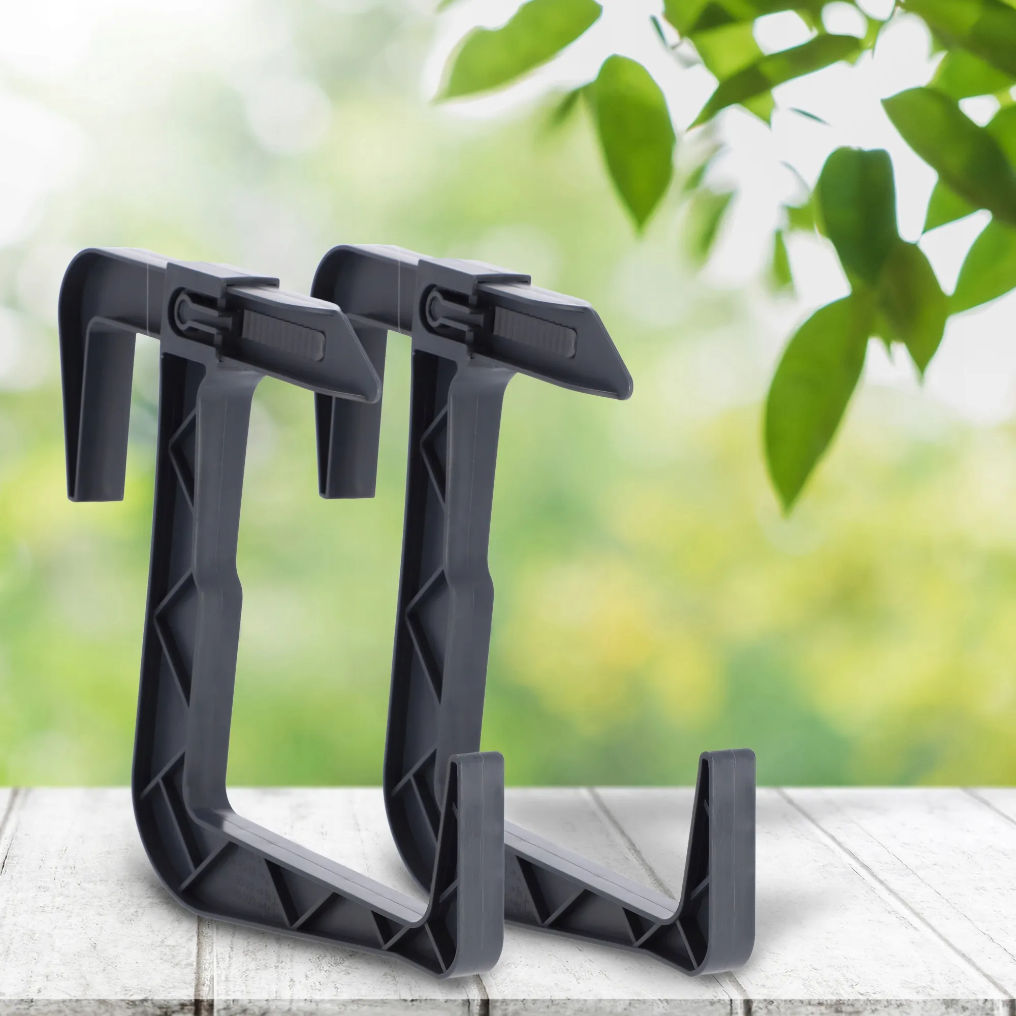 Grafitinis balkono vazono laikiklis