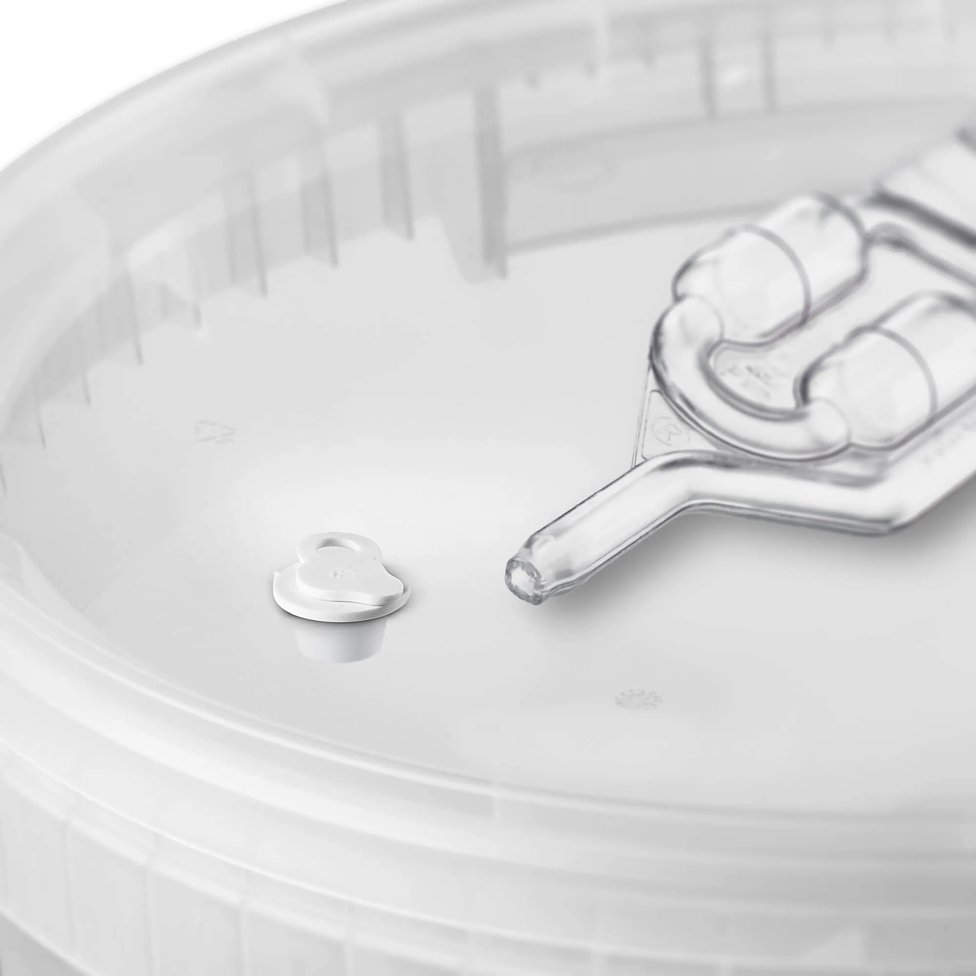 Silvi fermentacijos kamštis su baltu kamščiu