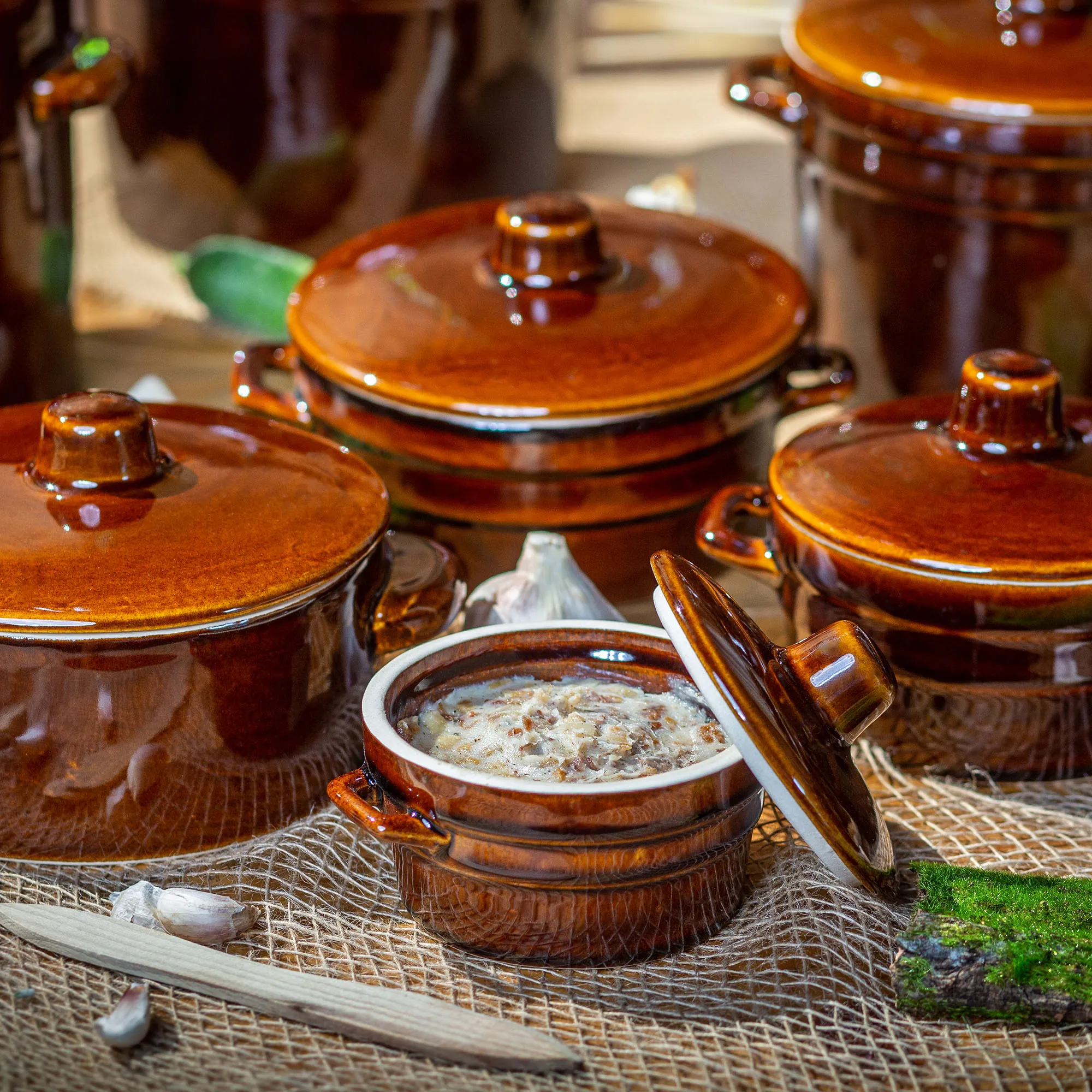 Athena akmens masės puodas 1,5 l 15 cm su dangčiu