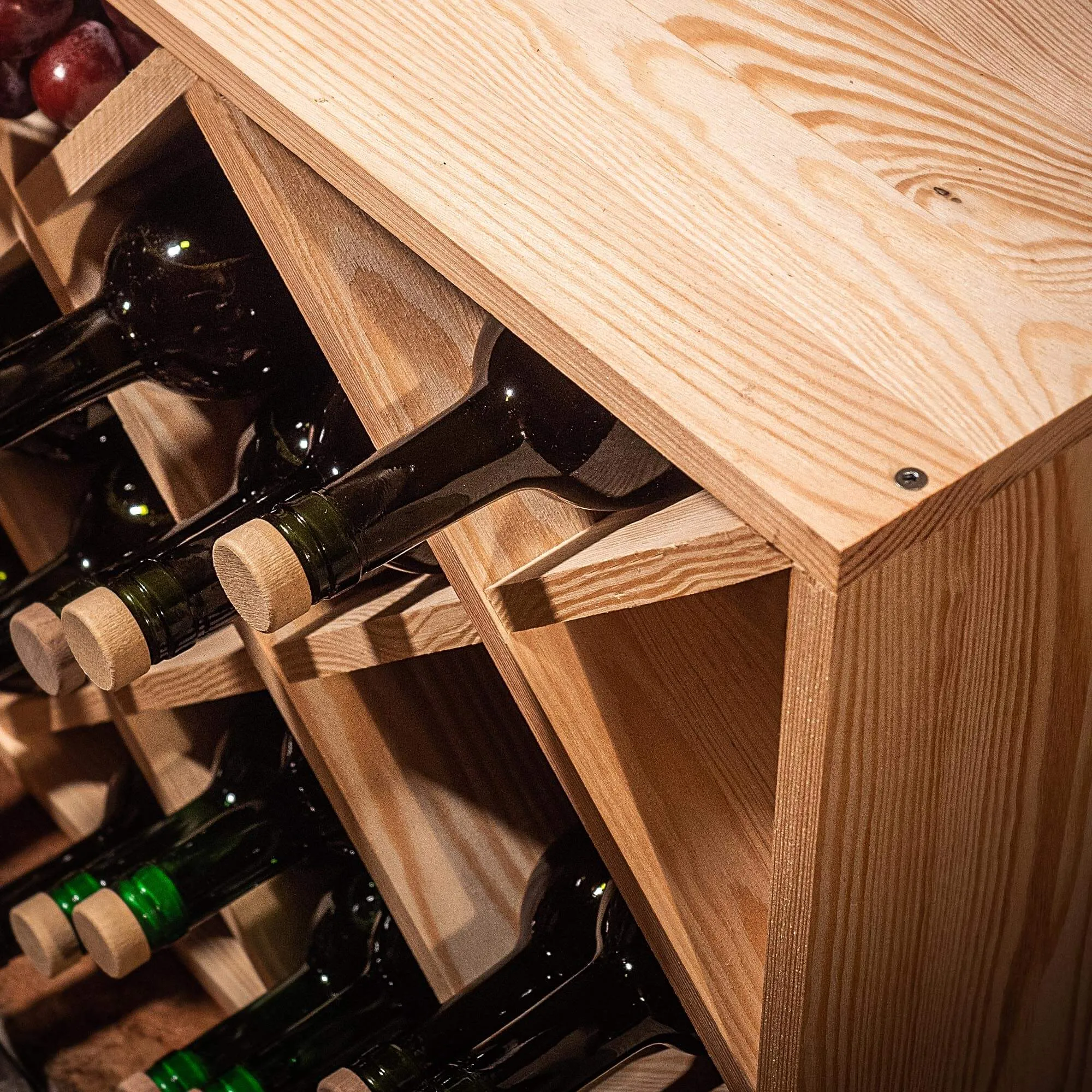 „Loreo“ vyno lentynėlė, medinės grotelės, šviesiai rudos spalvos, 2 vnt.