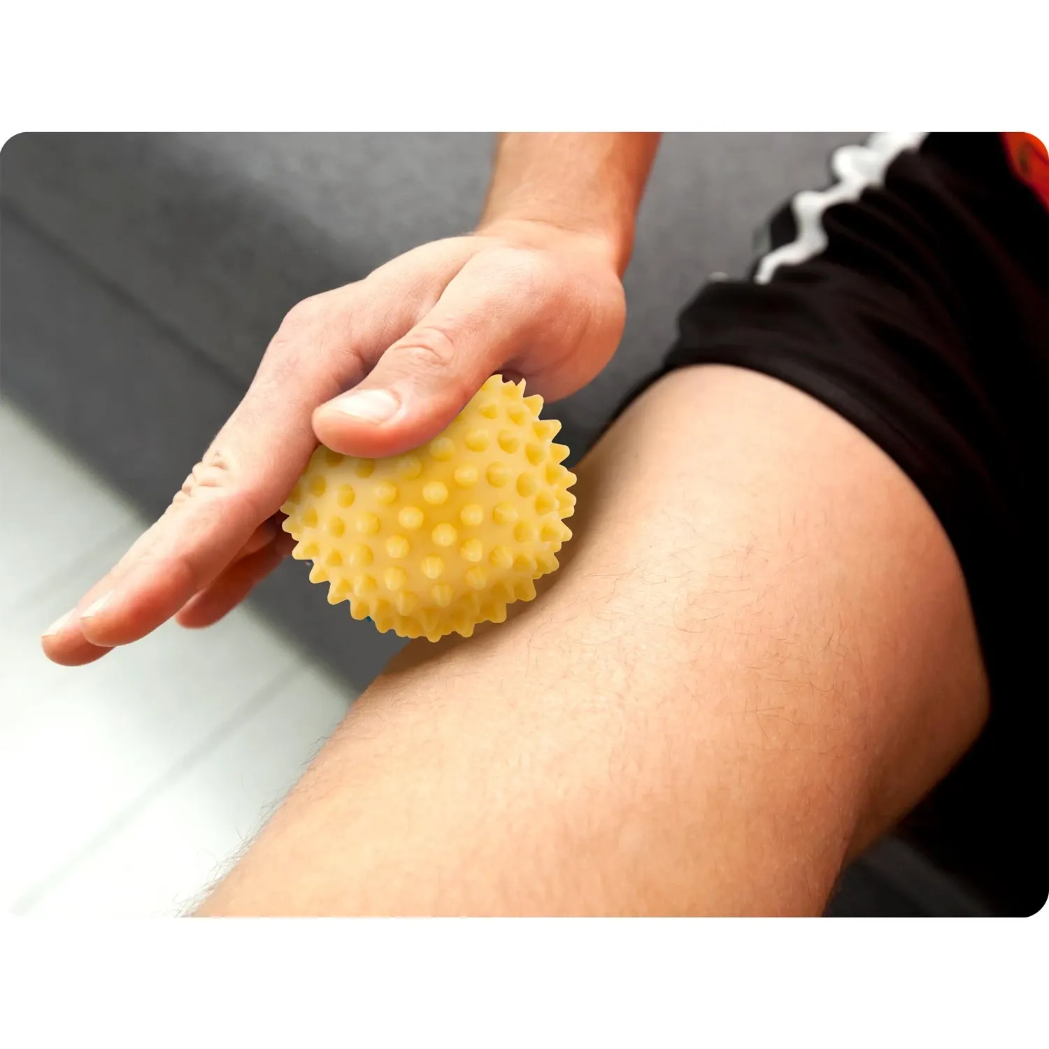 Masažo ir fitneso kamuolys 9,5 cm NS-957 geltonas - nuotrauka 1