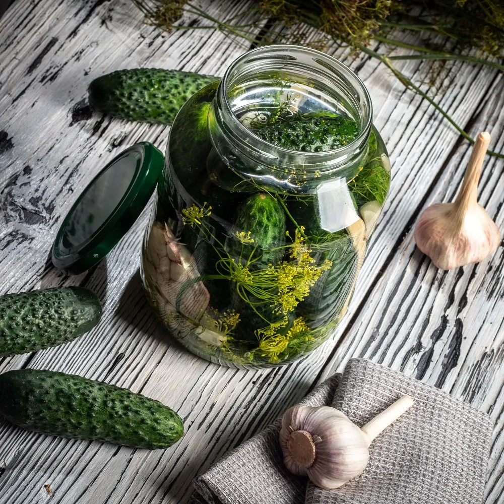 Boro stikliniai indeliai 1,7 l 89 mm + žali dangteliai 8 vnt.