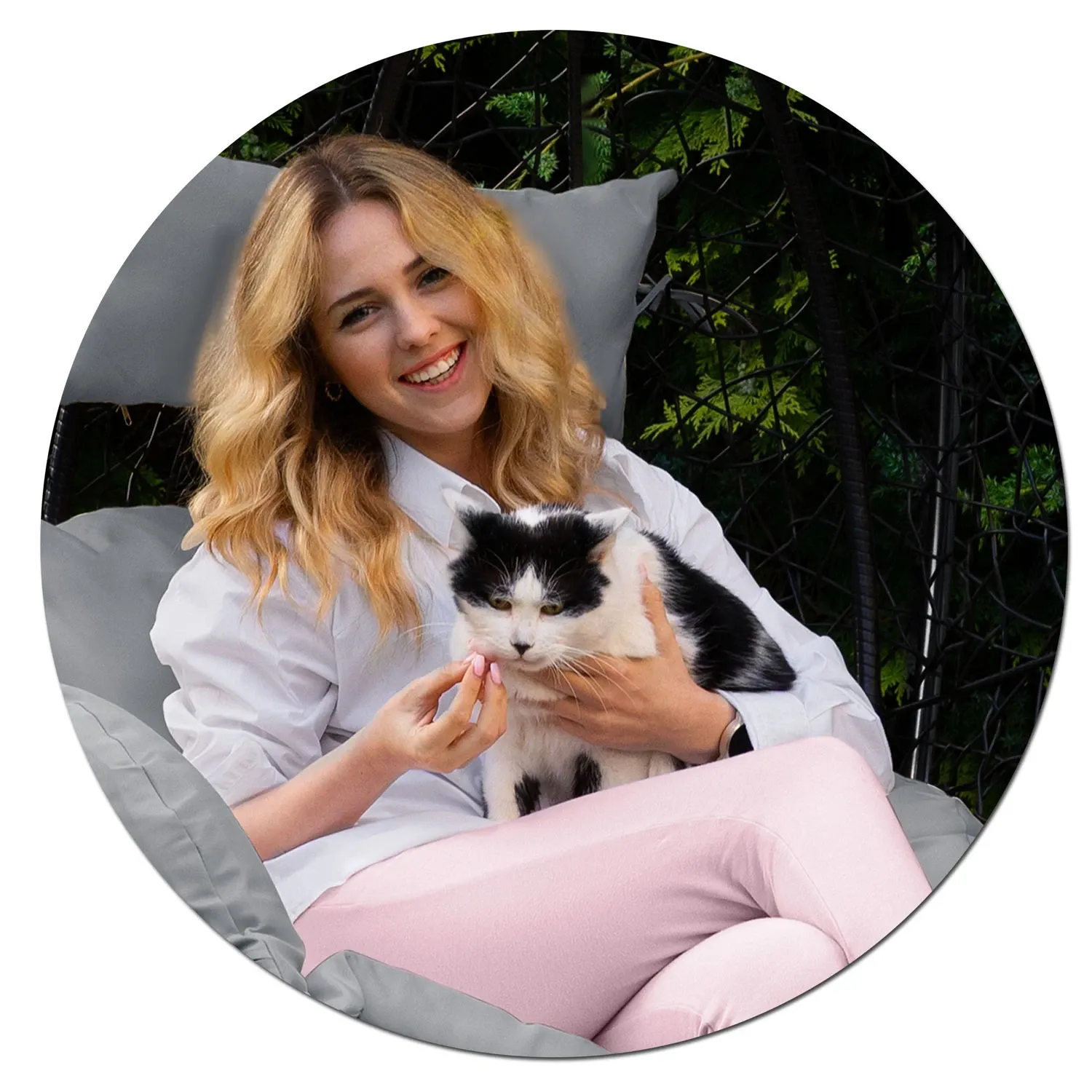 Brava juoda pakabinama sodo kėdė + pilkos Sofotel pagalvėlės - nuotrauka 1