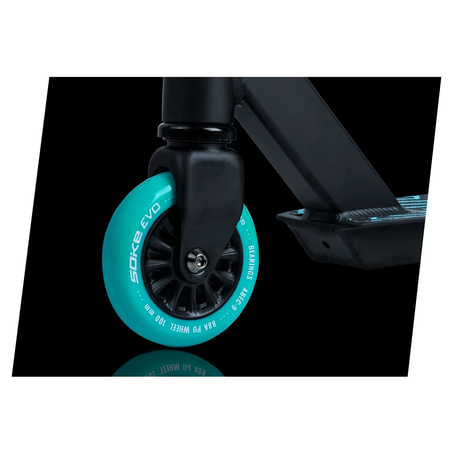 SOKE EVO juodas triukų paspirtukas - nuotrauka 1