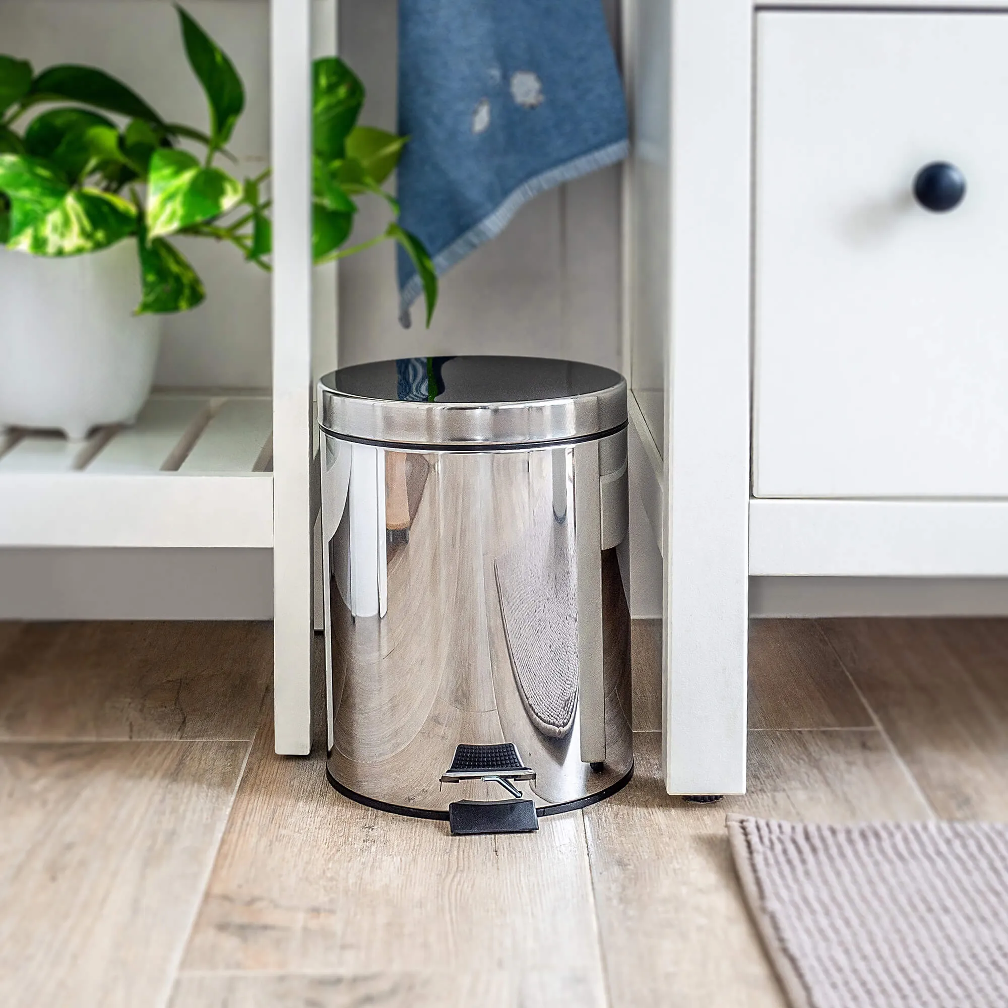 Plieninė šiukšliadėžė su pedalo atidarymu, 5 l