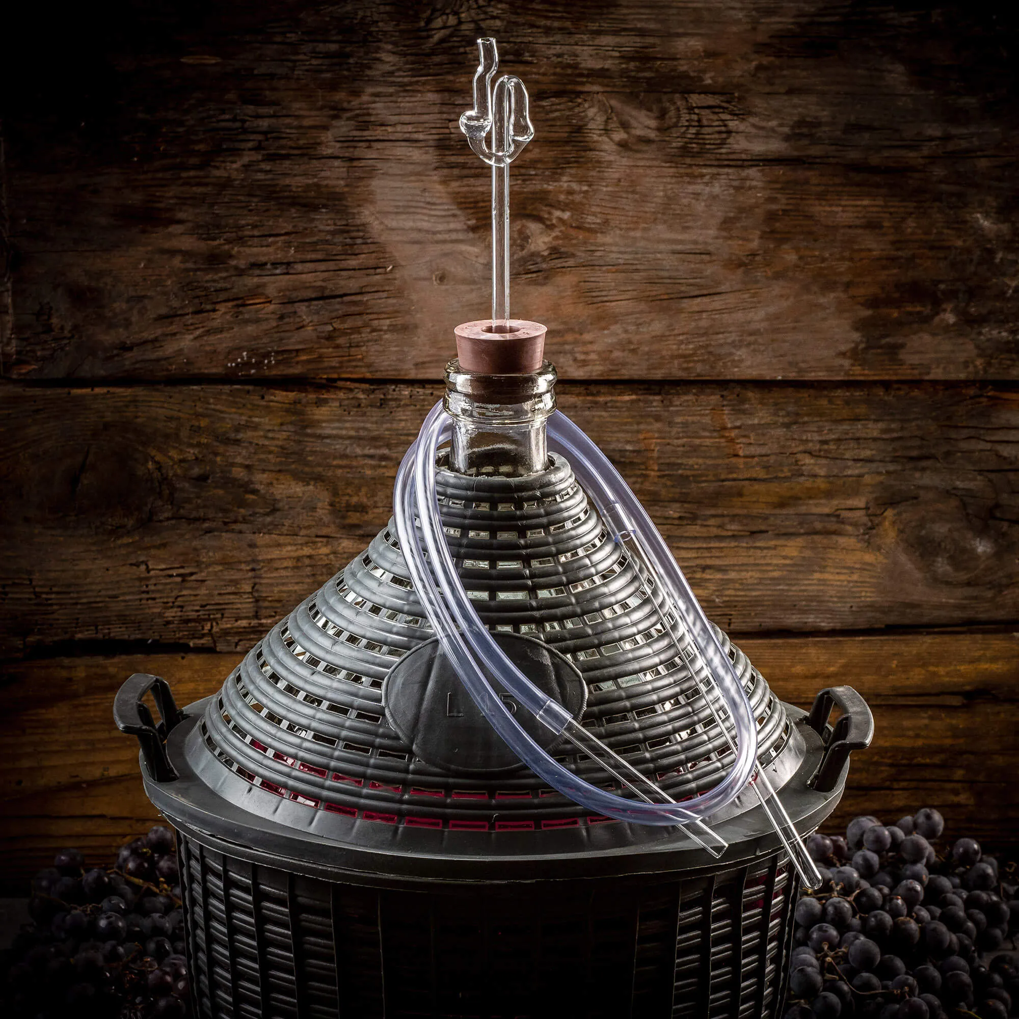 Vyno rinkinys 15 l butelis + kamštis nr. 3 + plastikinis vamzdelis