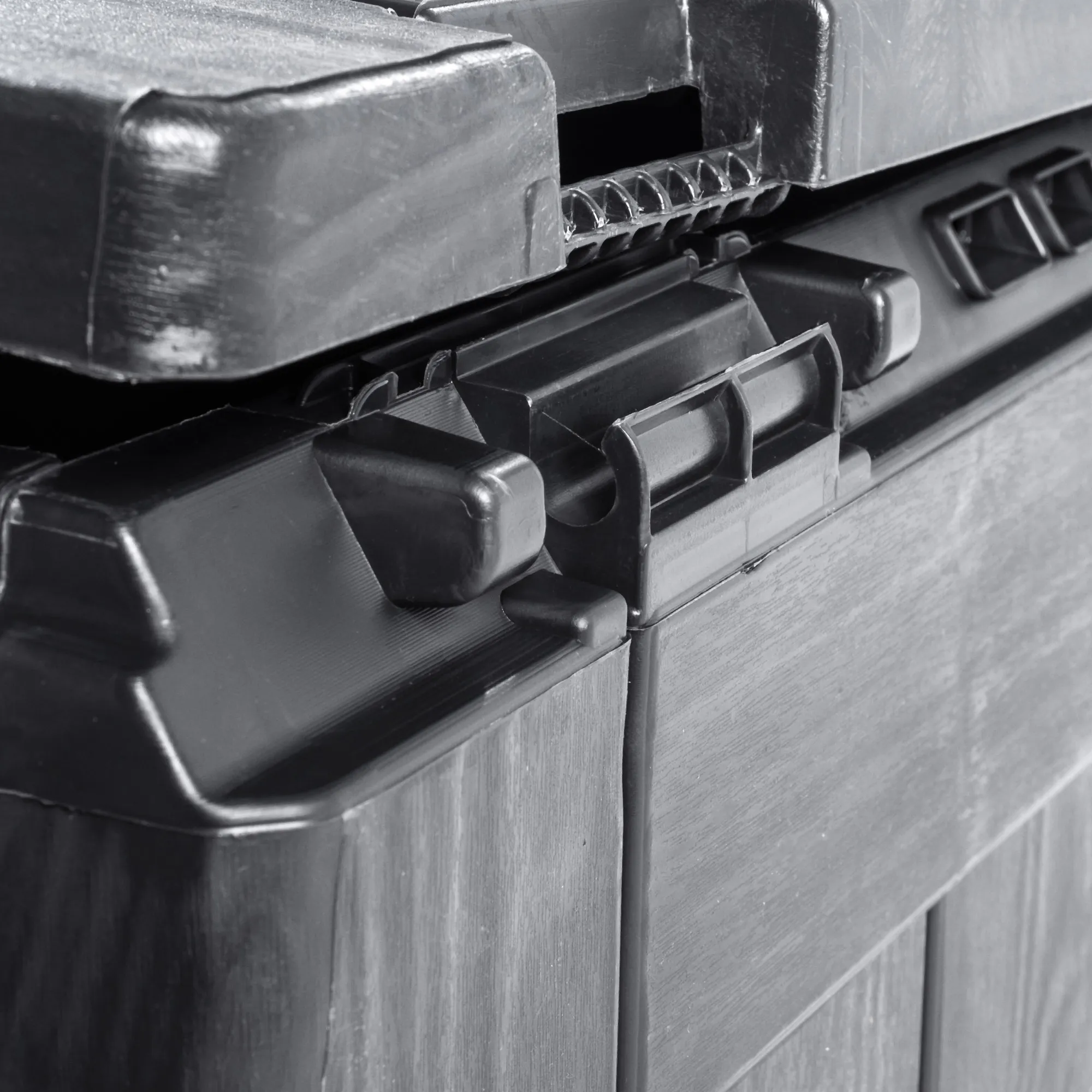 Keter Hollywood 270L grafito sodo dėžė