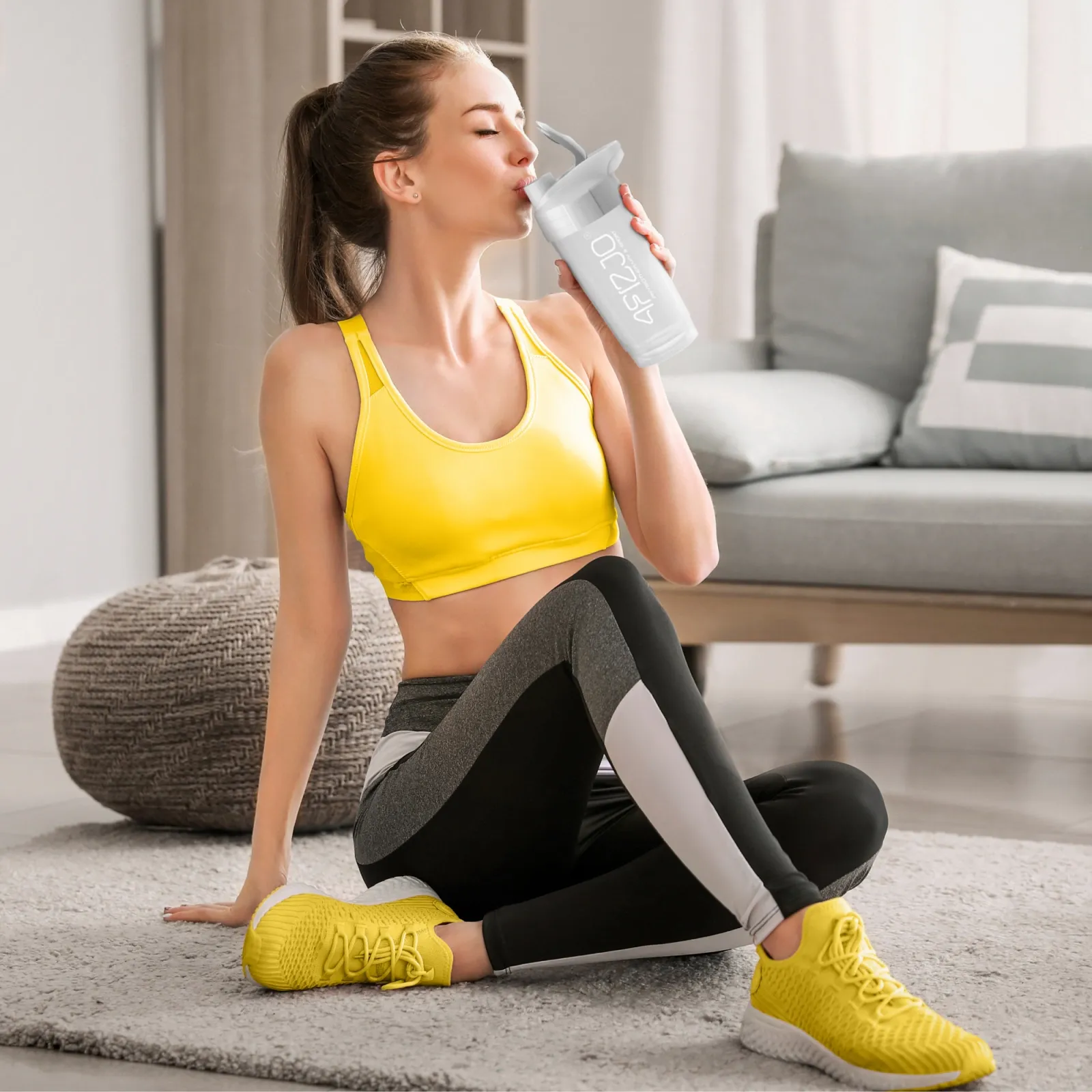 ULTRA sportinis maisto papildų plaktuvas 700 ml