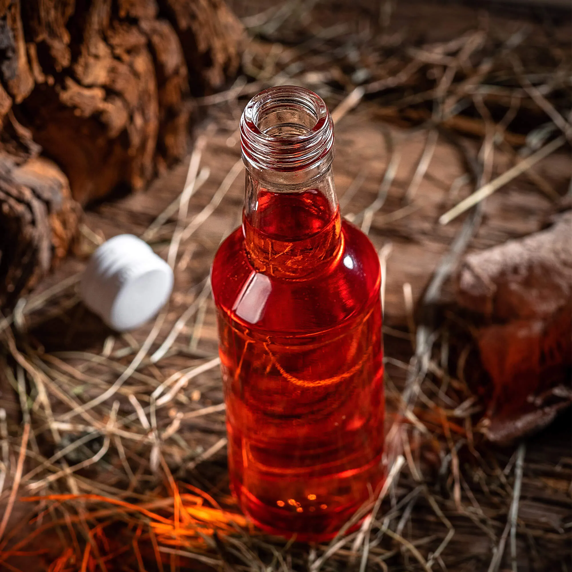 Monopol stiklinis butelis 200 ml su ilgu juodu dangteliu, 10 vnt.