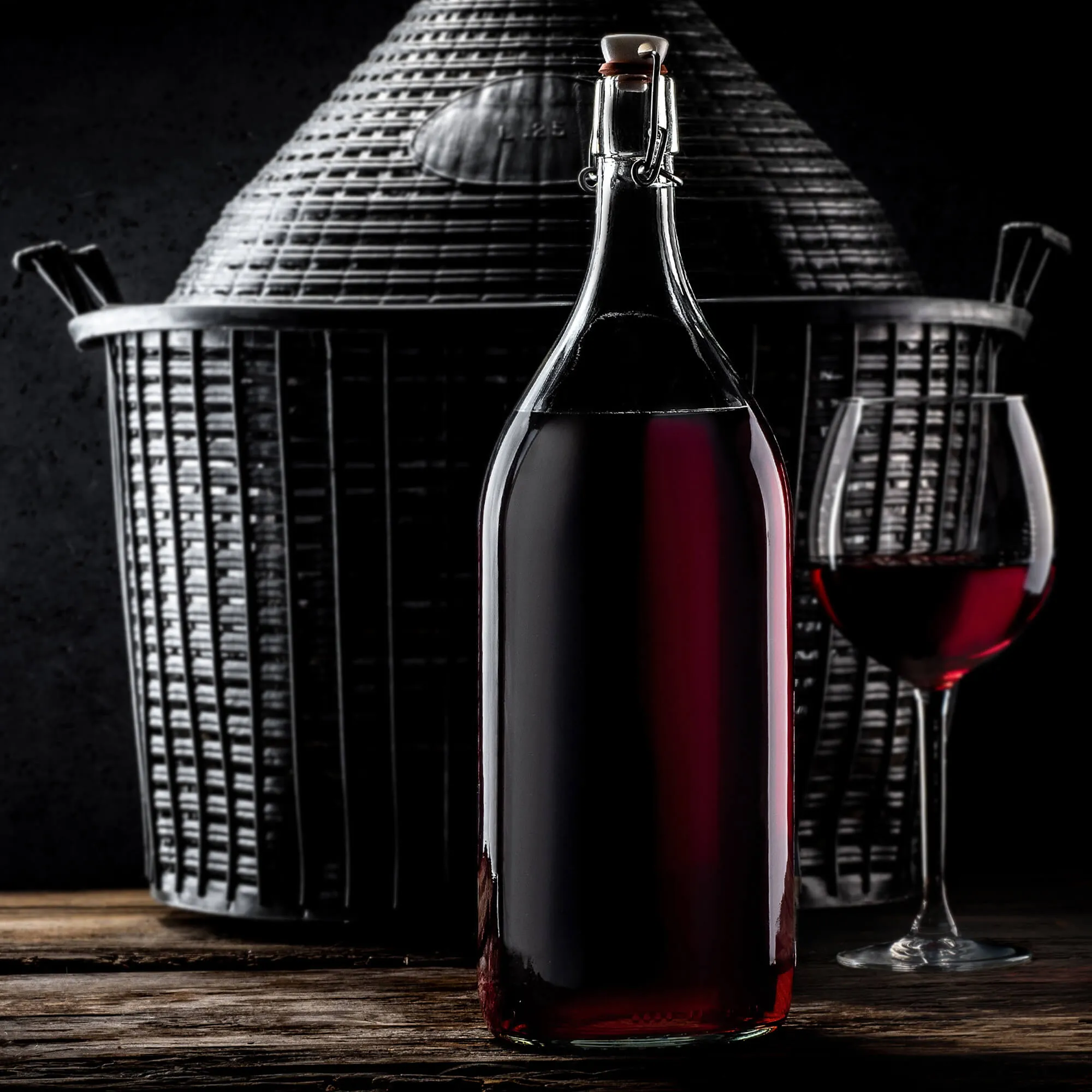 Stiklinis buteliukas tinktūroms 2000 ml, 6 vnt.