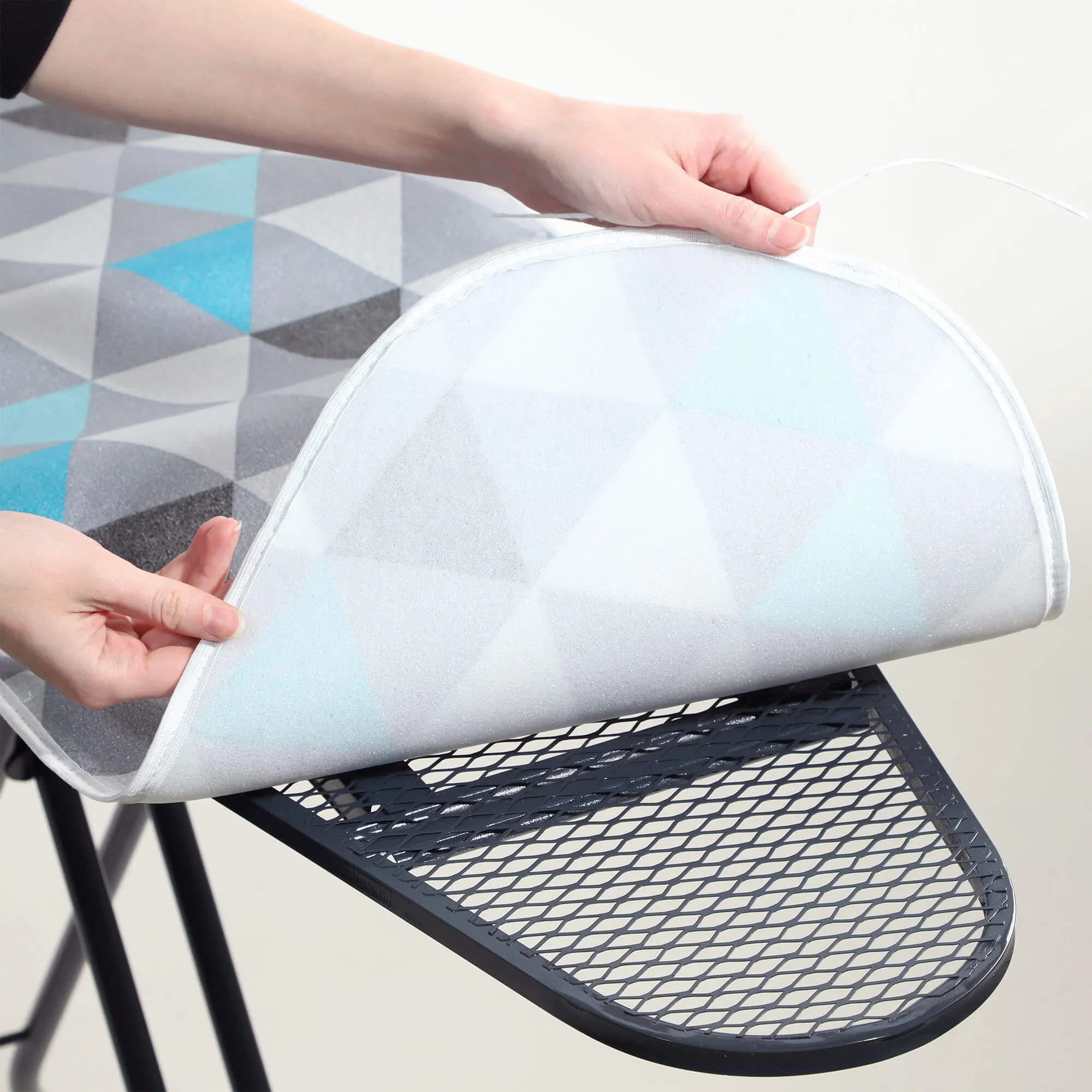 Lyginimo lentos užvalkalas 110×30 cm, tamprus trikampio formos pagrindas