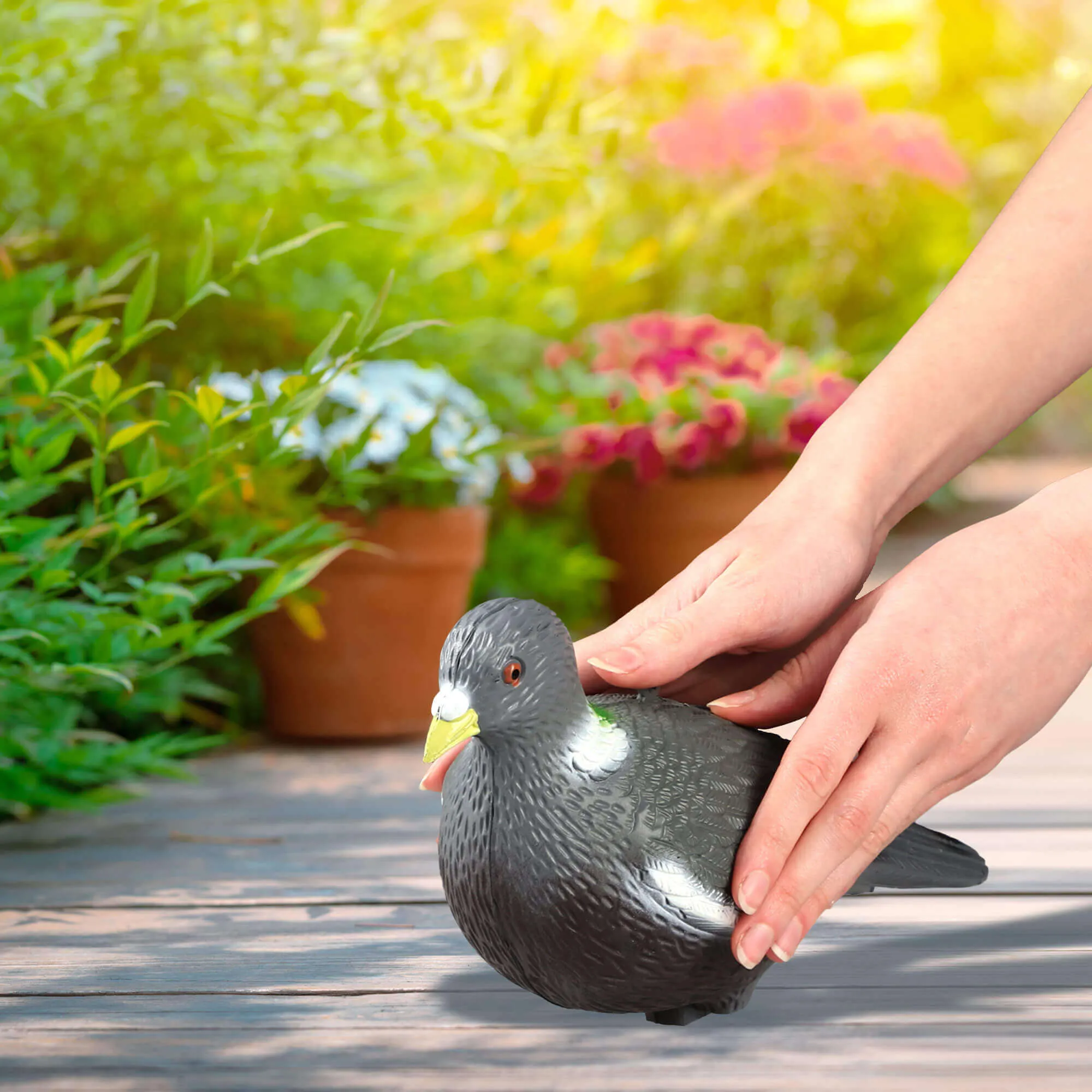 Balandžio figūrėlė su smeigtuku 16 x 32 cm