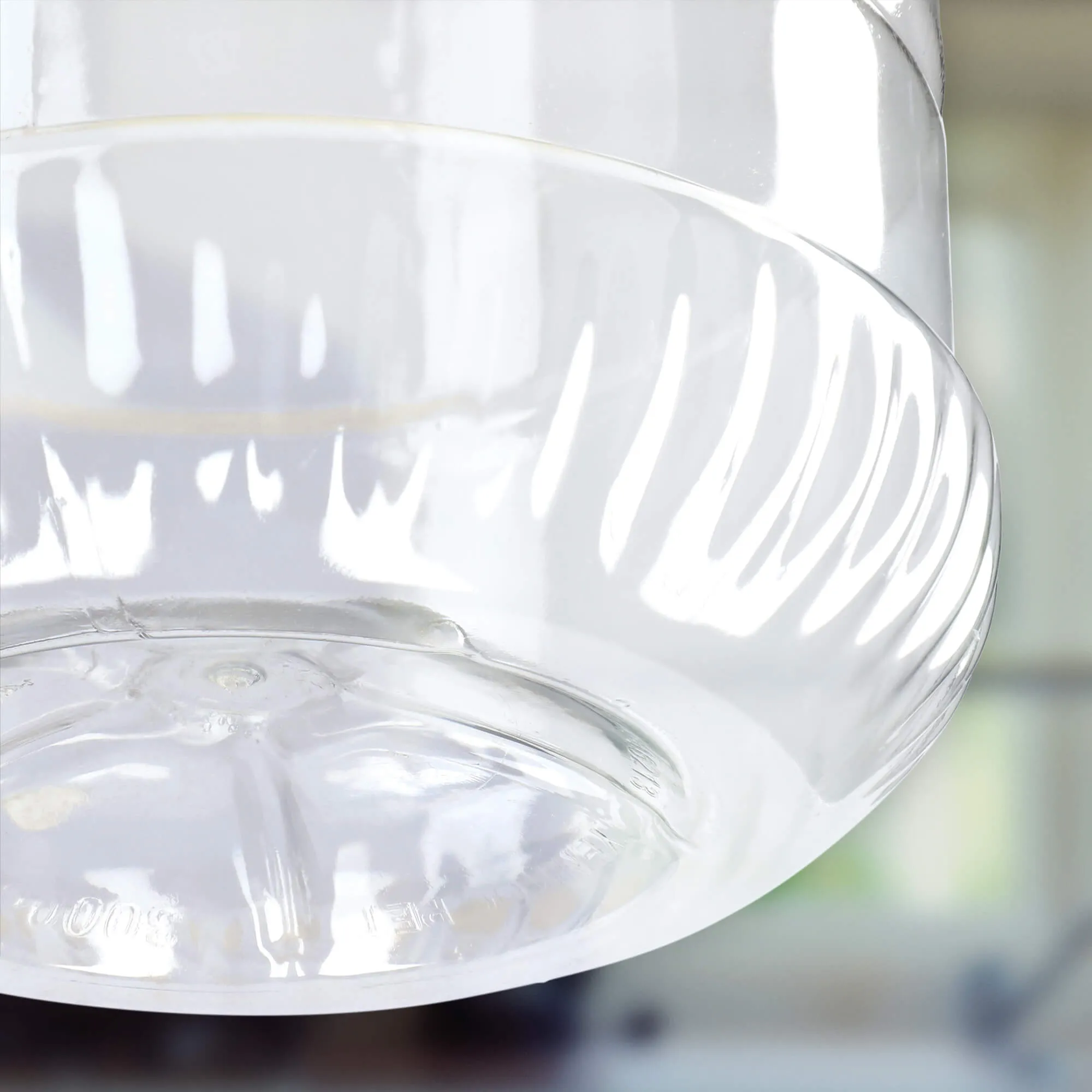 2 litrų geltono plastiko indas